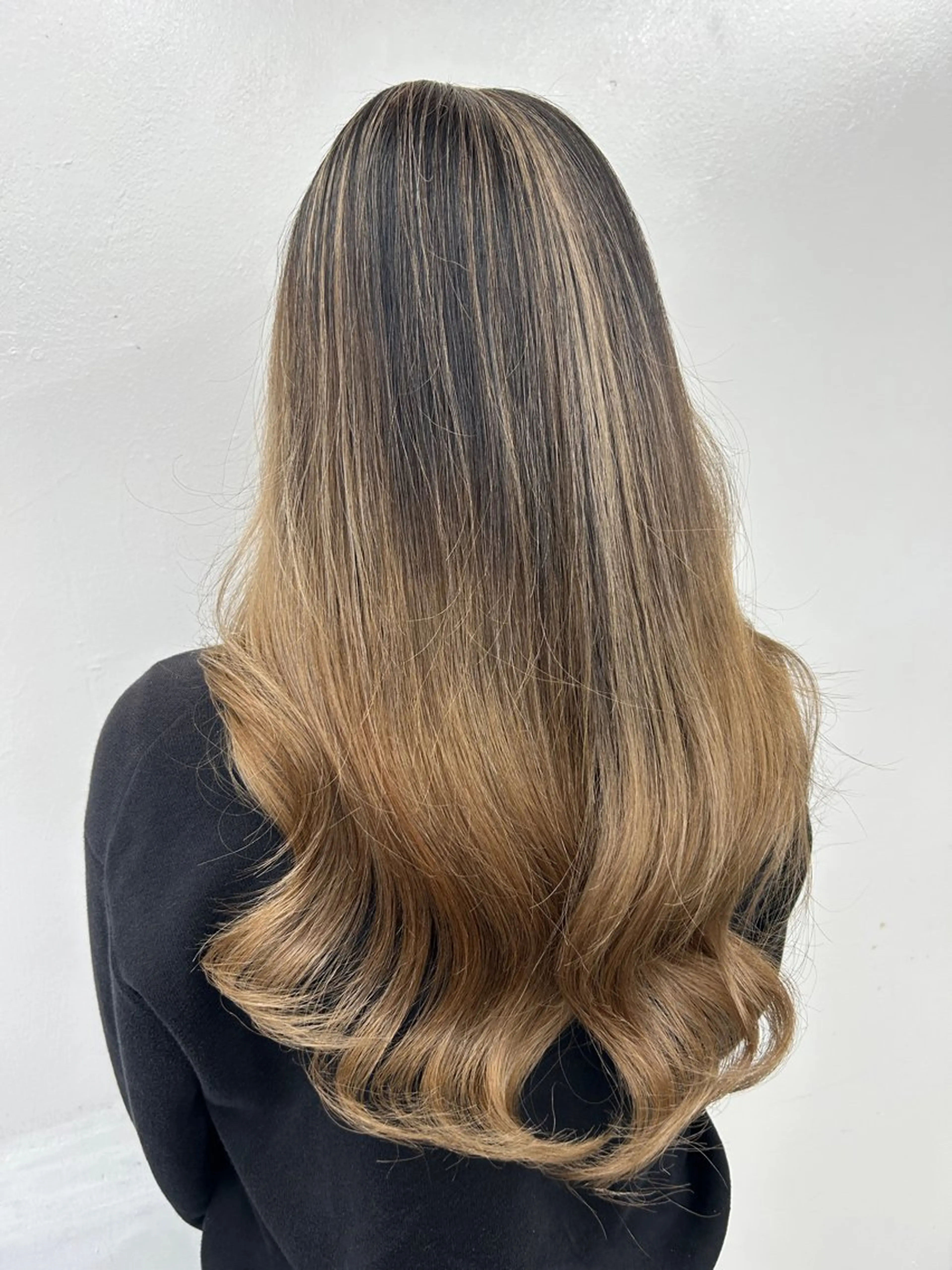 ロング カラー シールエクステ バレイヤージュ ベージュカラー ハイライトカラー ハイトーンカラー ヘアカラー トリートメント ヘアセット レイヤー/エクステ alpha下妻のヘアスタイル