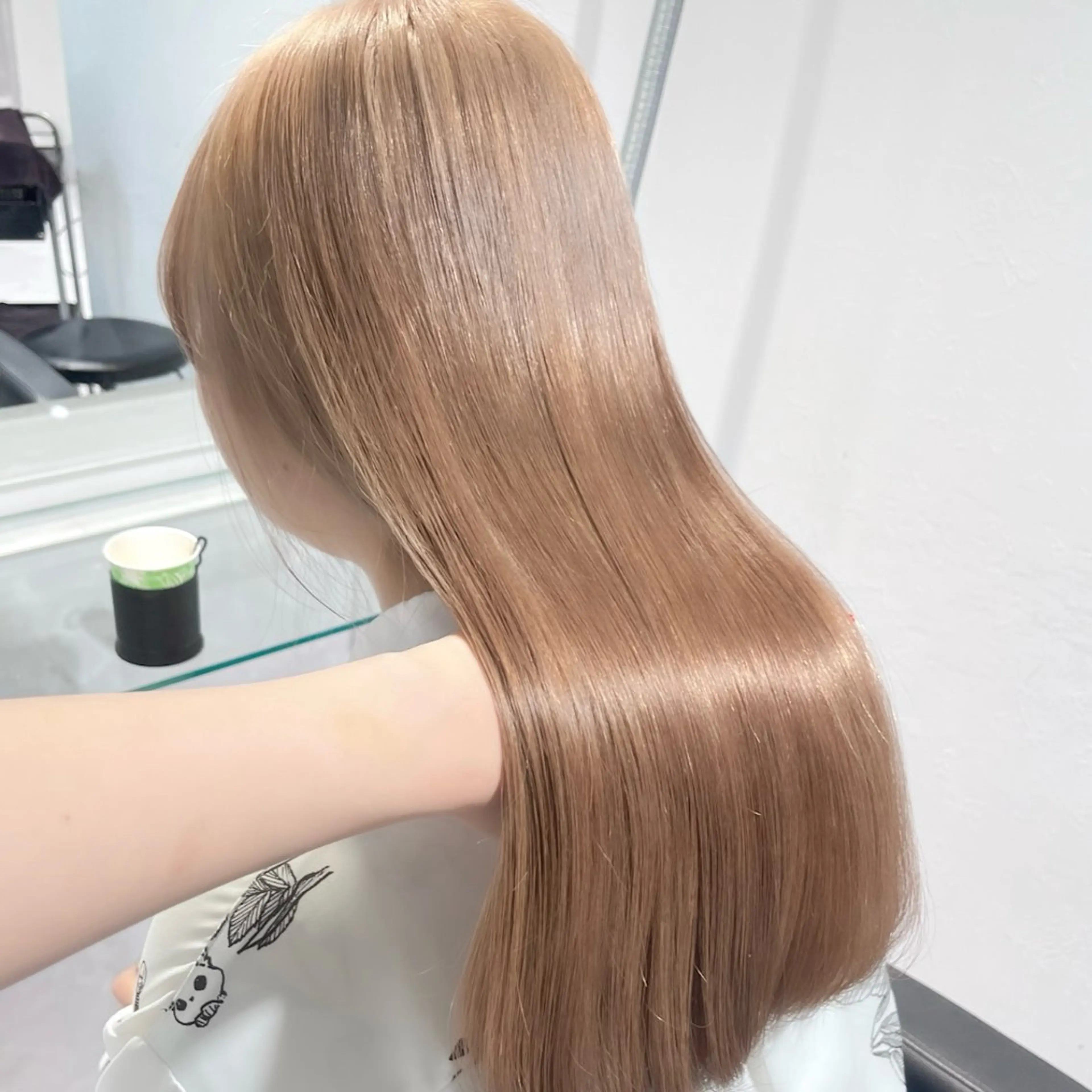ロング カラー ヘアカラー トリートメント 🫧うる艶トレンド 🫧透明感カラーのヘアスタイル
