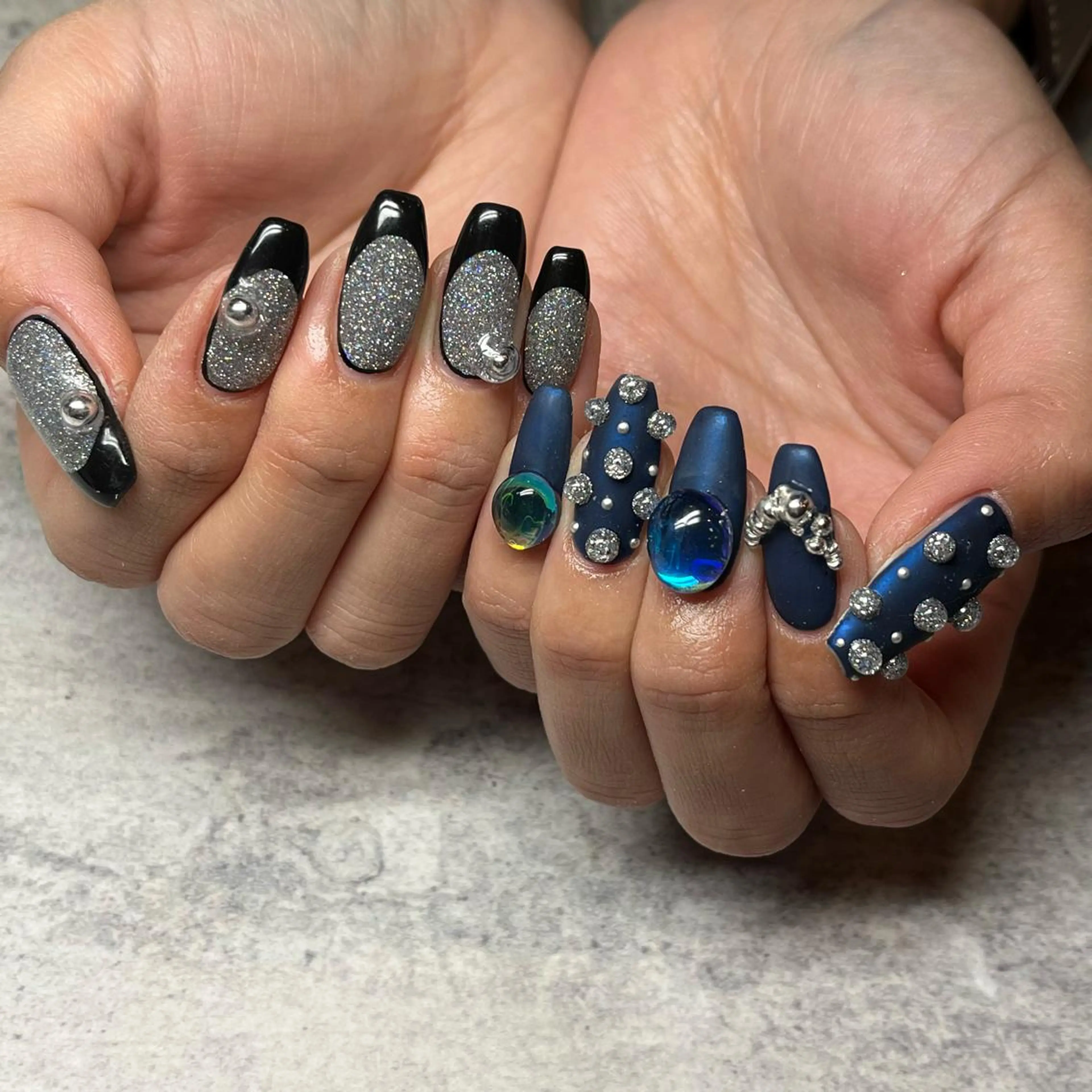 ネイル ブルー フラッシュネイル フレンチネイル マットネイル ミラーネイル ハンドネイル 𝐫𝐚𝐢 𝐧𝐚𝐢𝐥のネイルデザイン