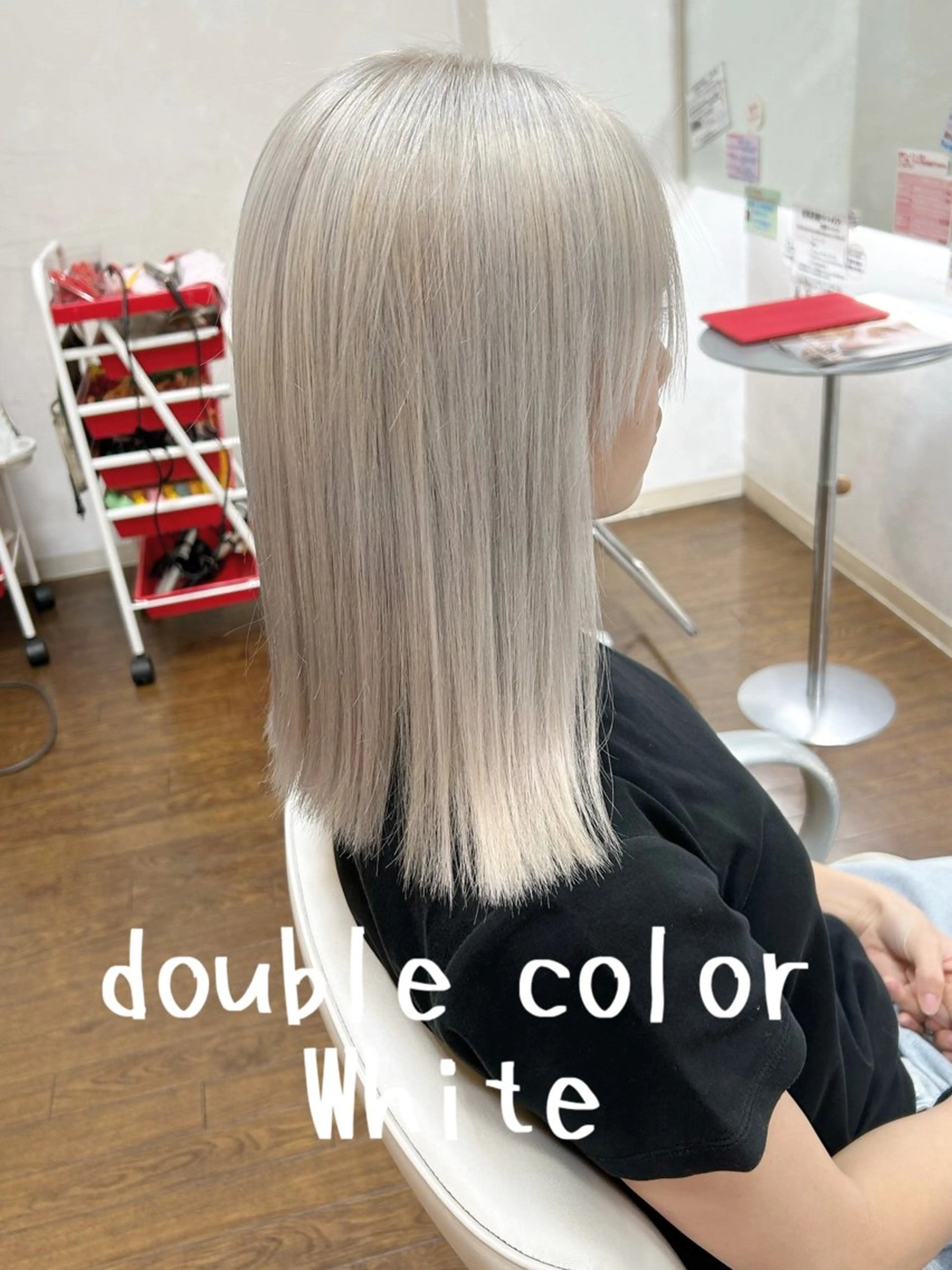 ミディアム カラー ブリーチ GLAD 萩原のヘアスタイル