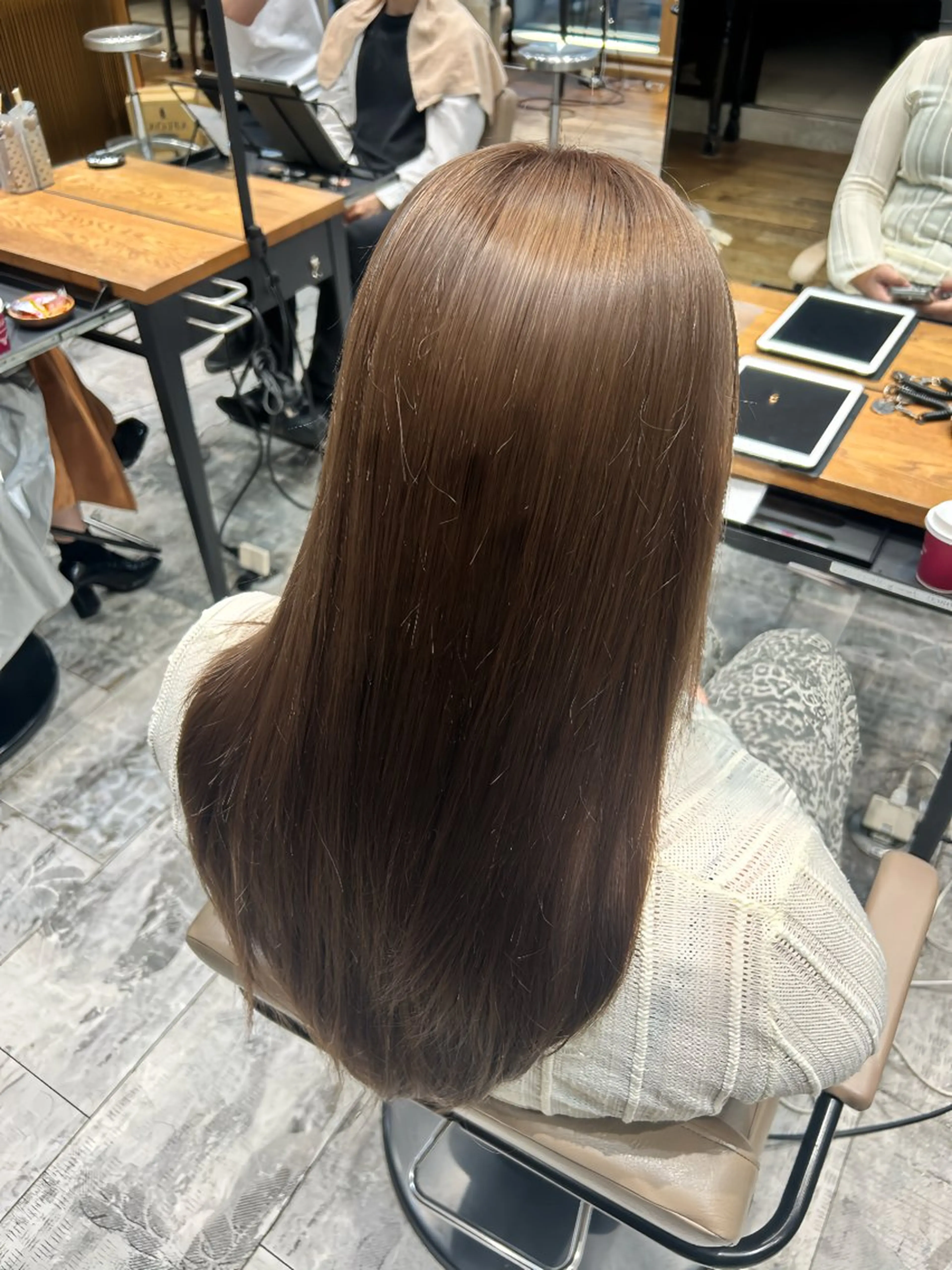 ロング カラー ベージュカラー ミルクティーベージュ 髙橋 尚也のヘアスタイル