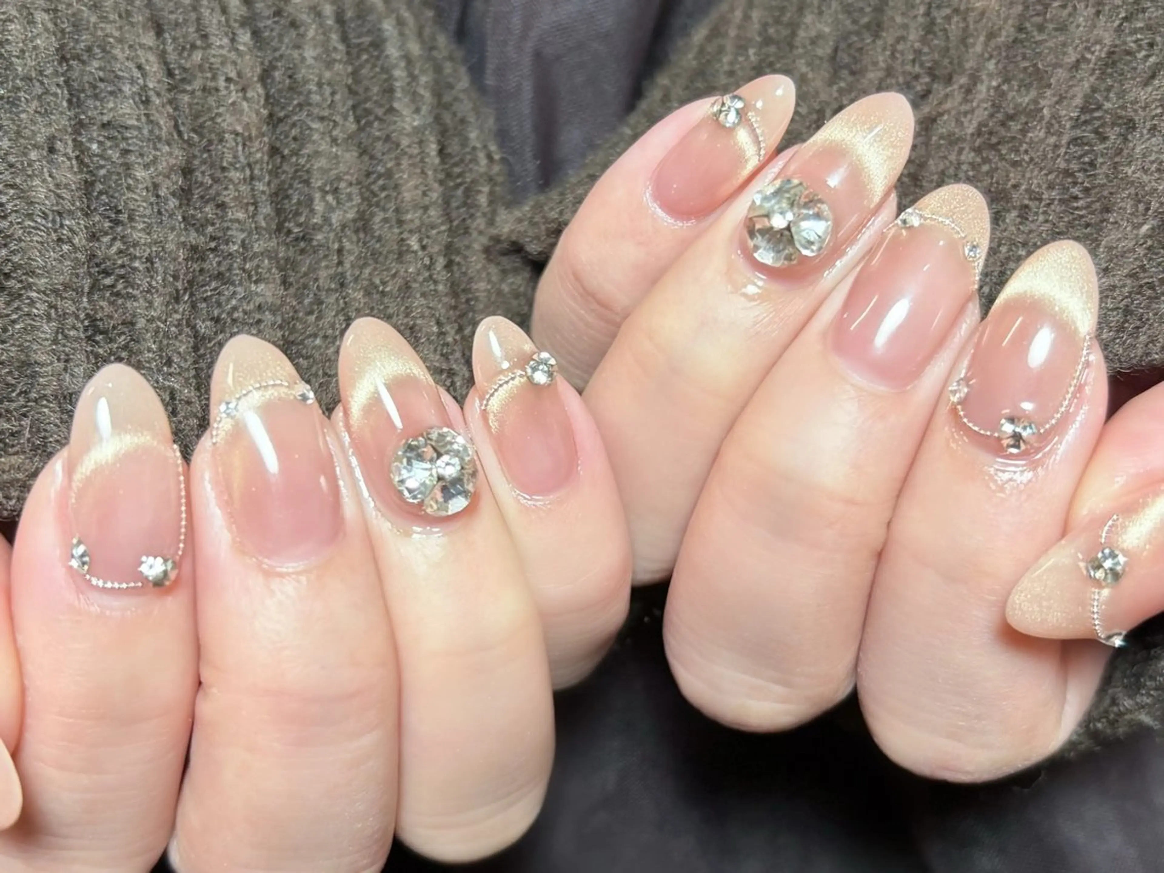 ネイル オーロラネイル チークネイル 長さ出し フットネイル フレンチネイル ハンドネイル ハンドケア J&C Nail Salon吉祥寺所属・Yu  Ki ネイルのネイルデザイン