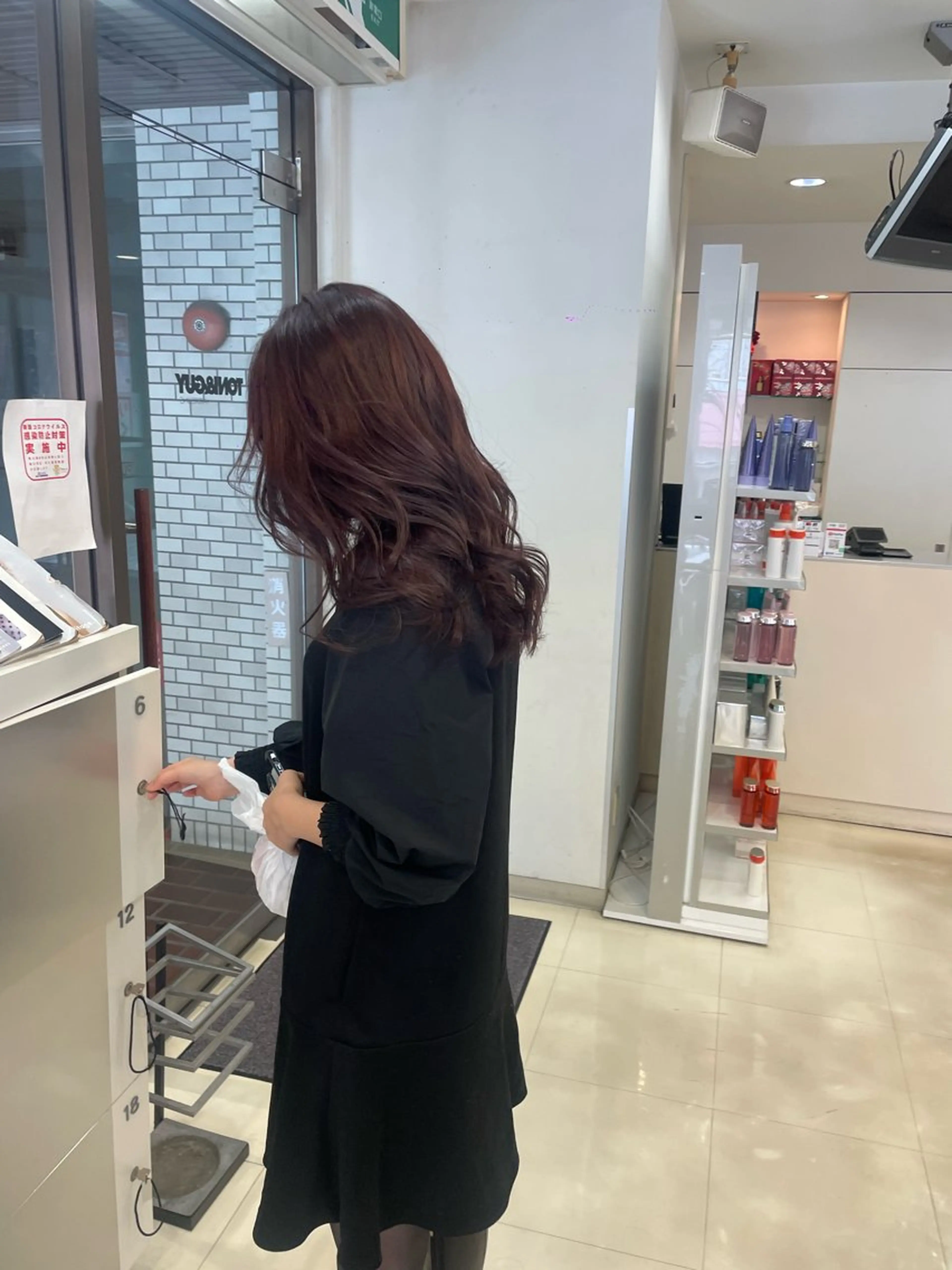 ロング カラー ブラウンカラー ピンクカラー ピンクブラウン ナナ/大阪心斎橋/ レイヤーカットのヘアスタイル