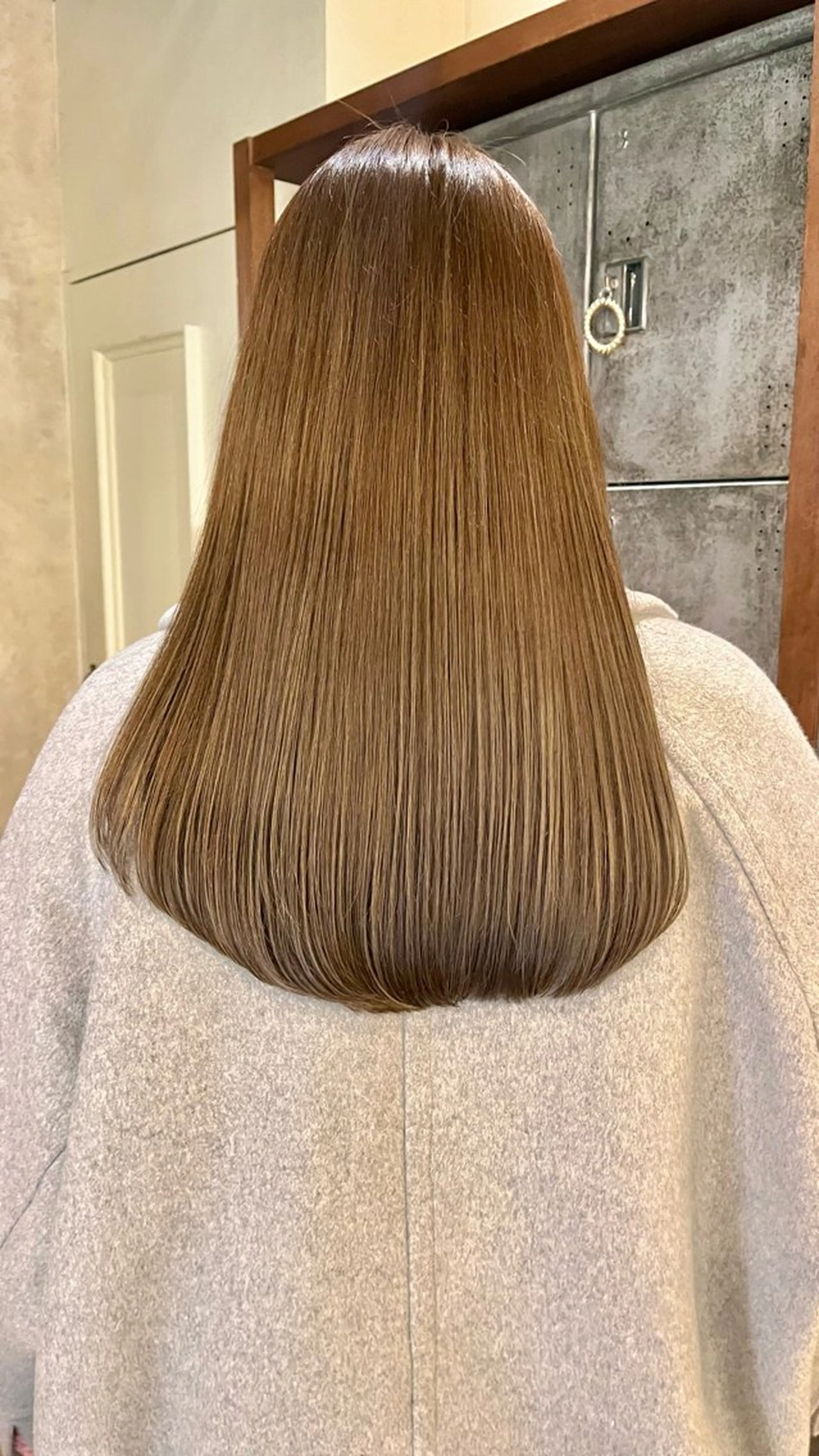 セミロング カット ヘアカラー トリートメント 近藤 麻紀のヘアスタイル