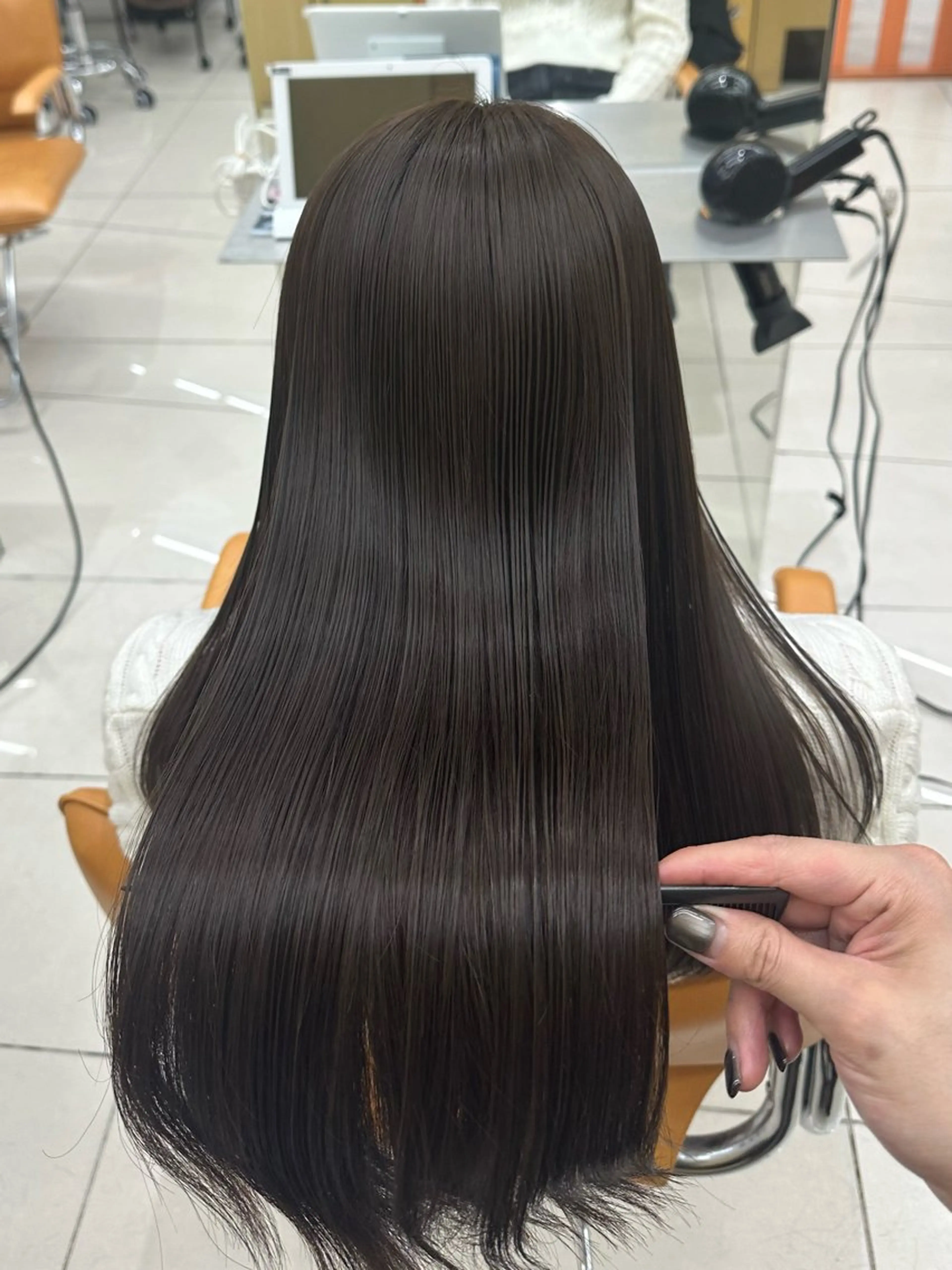 ロング カラー パーマ カット ヘアカラー 縮毛矯正 髪質改善× 白髪ぼかし溝江のヘアスタイル