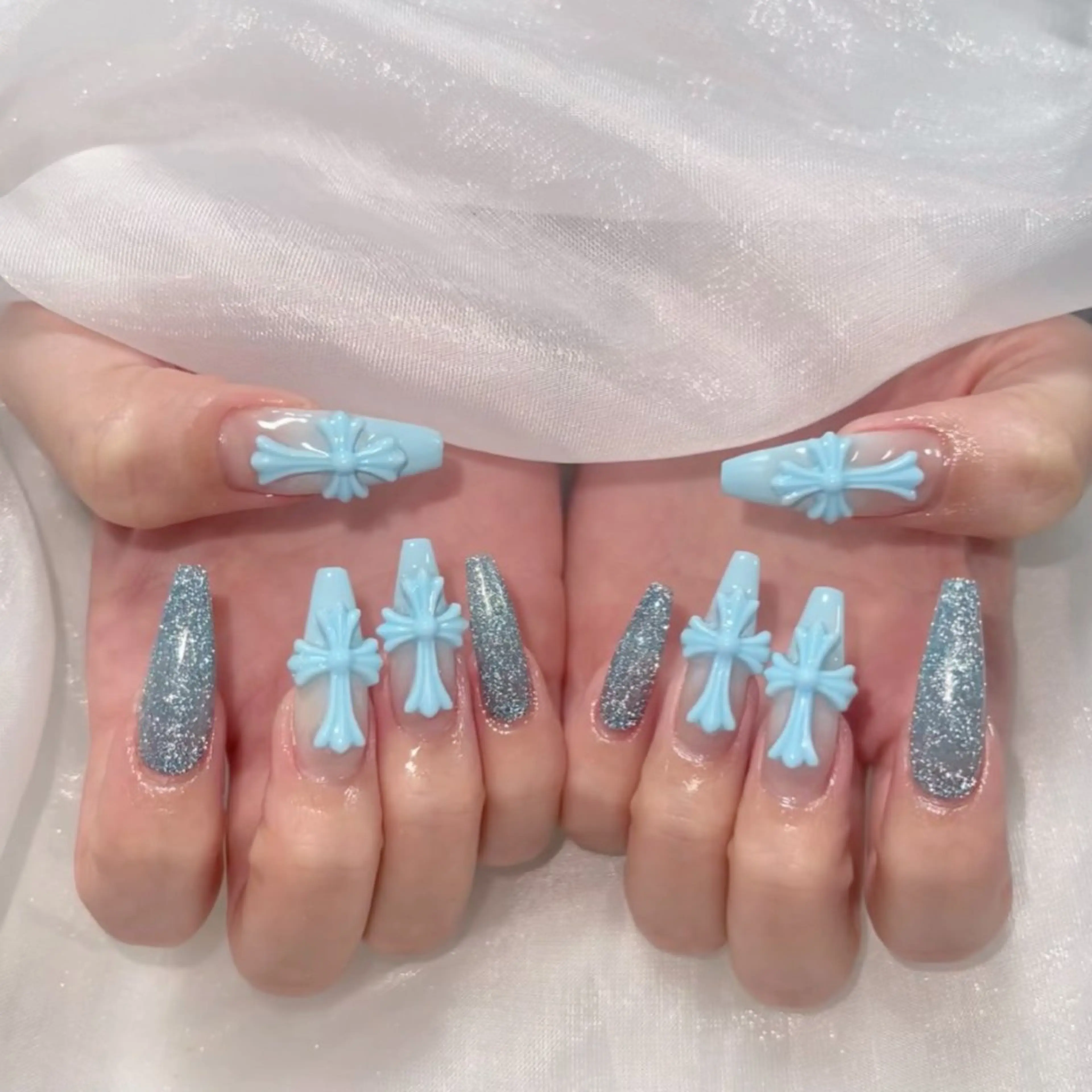 ネイル オーロラネイル クリアネイル 成人式 フラッシュネイル ジェルネイル ハンドネイル Amee Nail Salonのネイルデザイン