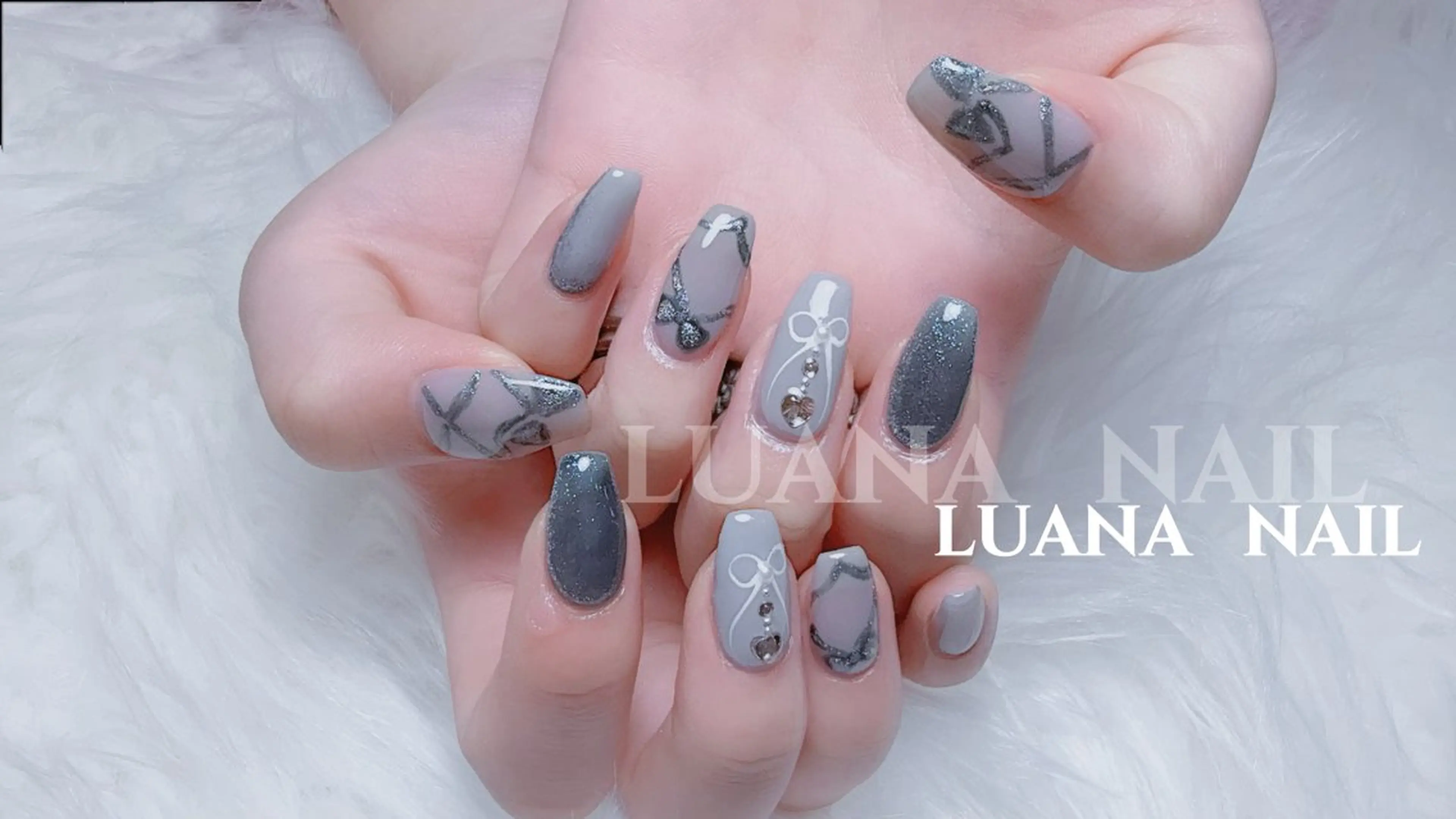 ネイル フラッシュネイル フレンチネイル 韓国ネイル マグネットネイル ミラーネイル ハンドネイル ルアナネイル サロンのネイルデザイン