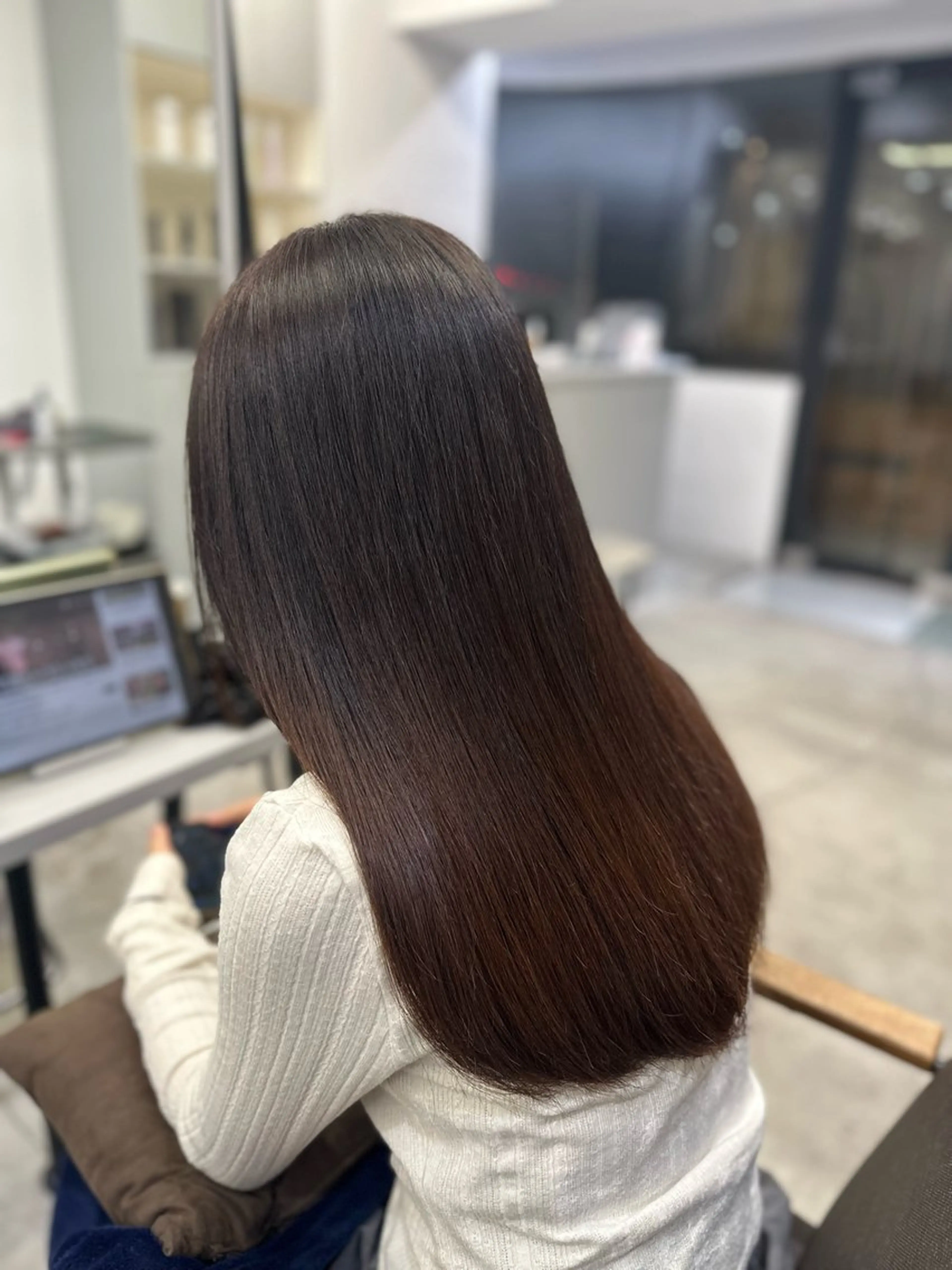 セミロング パーマ 縮毛矯正 ハイトーンカラー が絶対可愛い✨泰聖✨のヘアスタイル