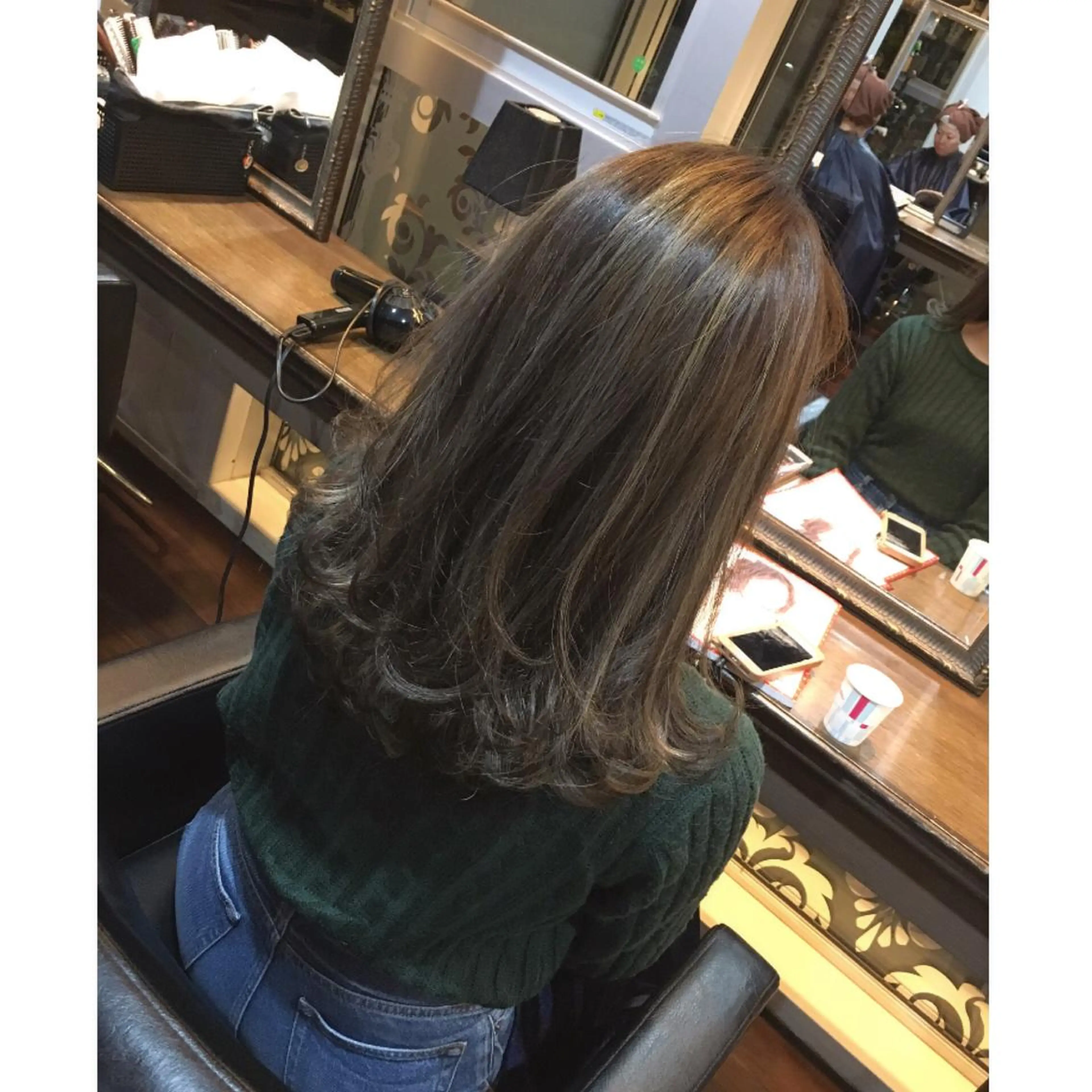 ミディアム セミロング ロング カラー ハイライトカラー ハイライト 吉本 yoshimotoのヘアスタイル