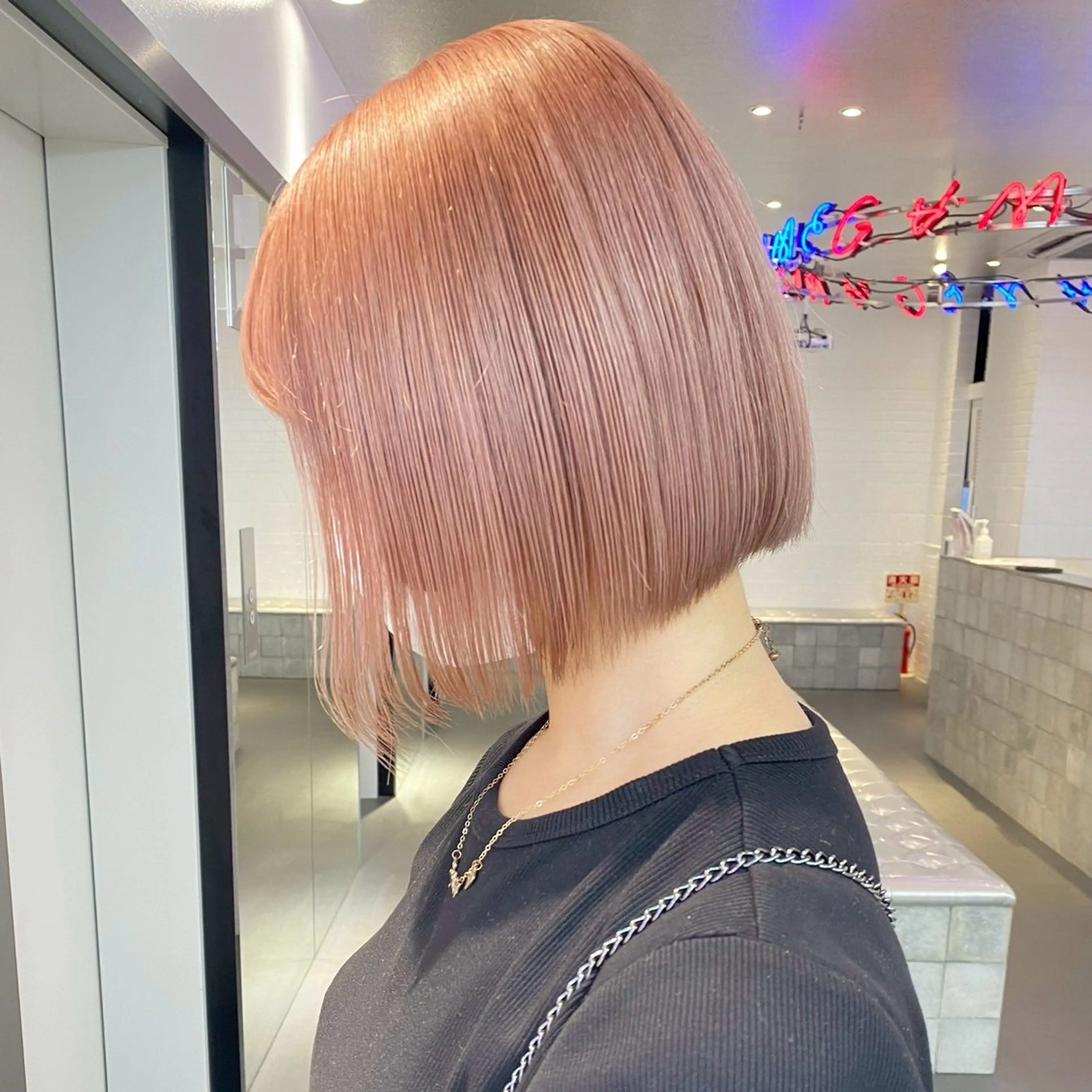 カラー 🍓垢抜けハイトーン 🍓HINAのヘアスタイル