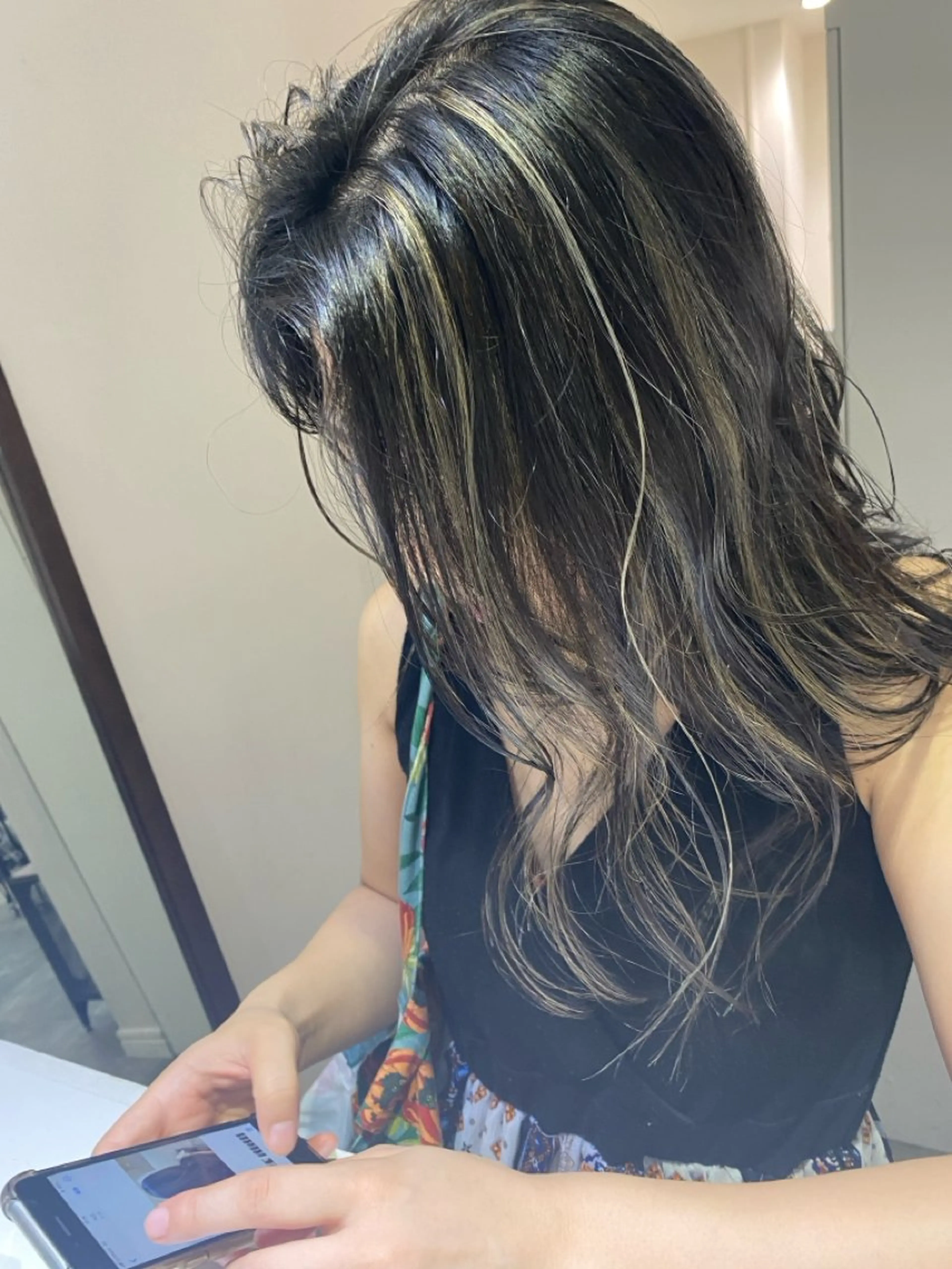 ロング ili 梅田のヘアスタイル