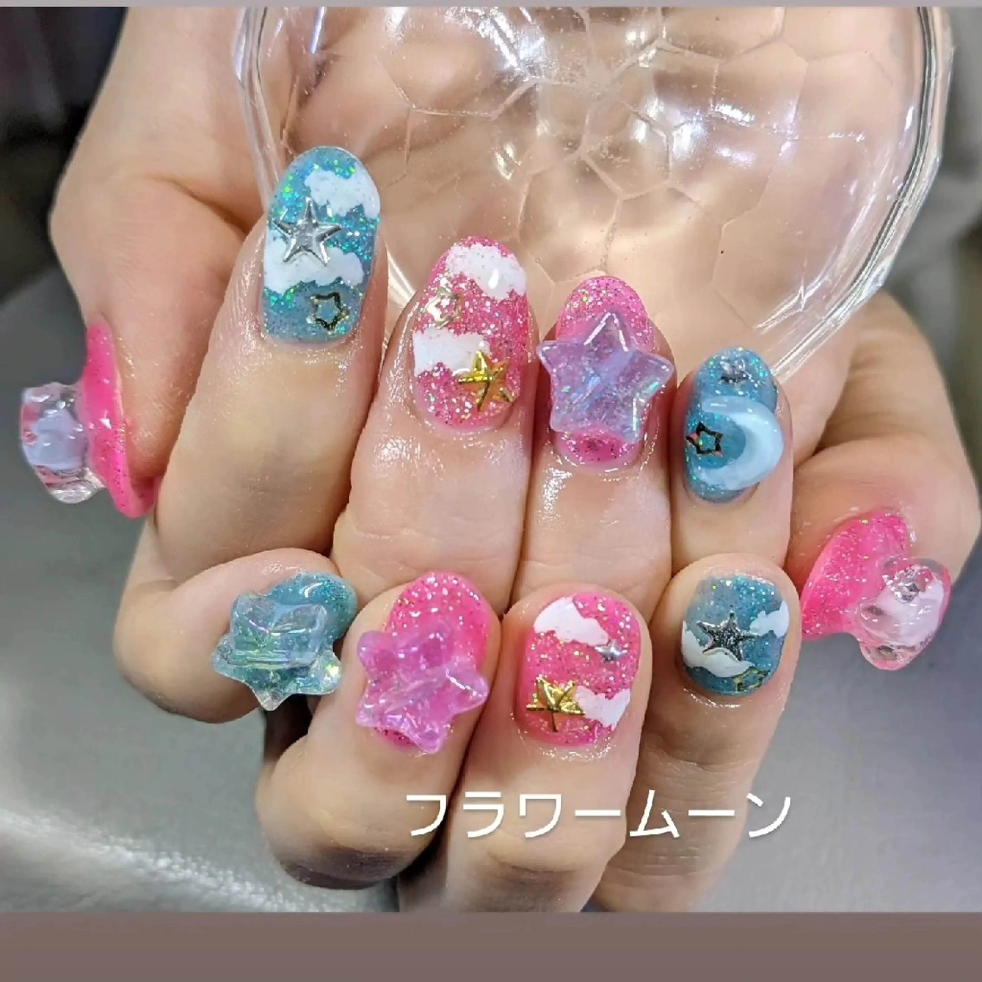 ネイル フラワー ムーンのネイルデザイン