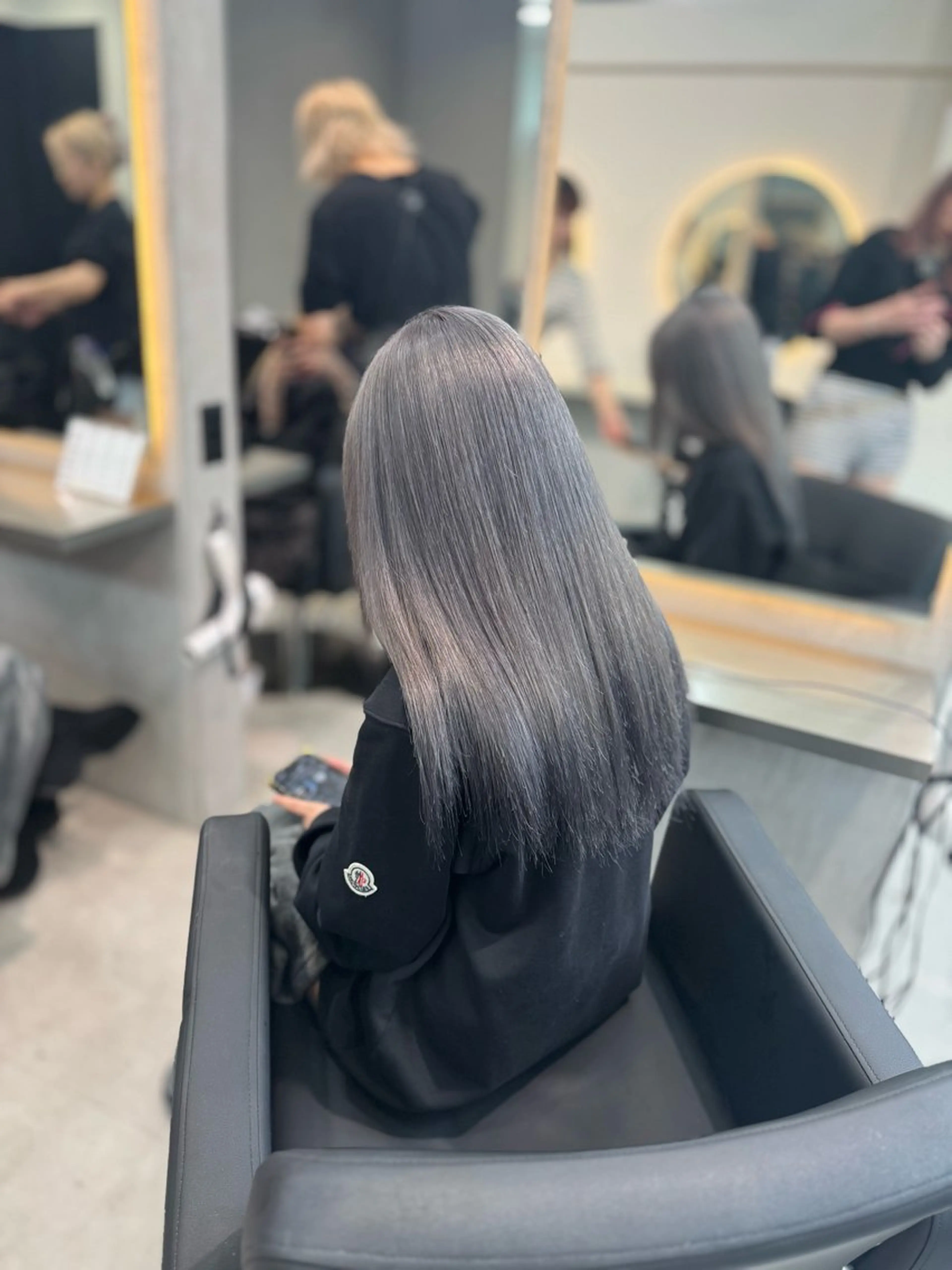 ロング カラー ヘアカラー ギャルの女神/ Shionのヘアスタイル