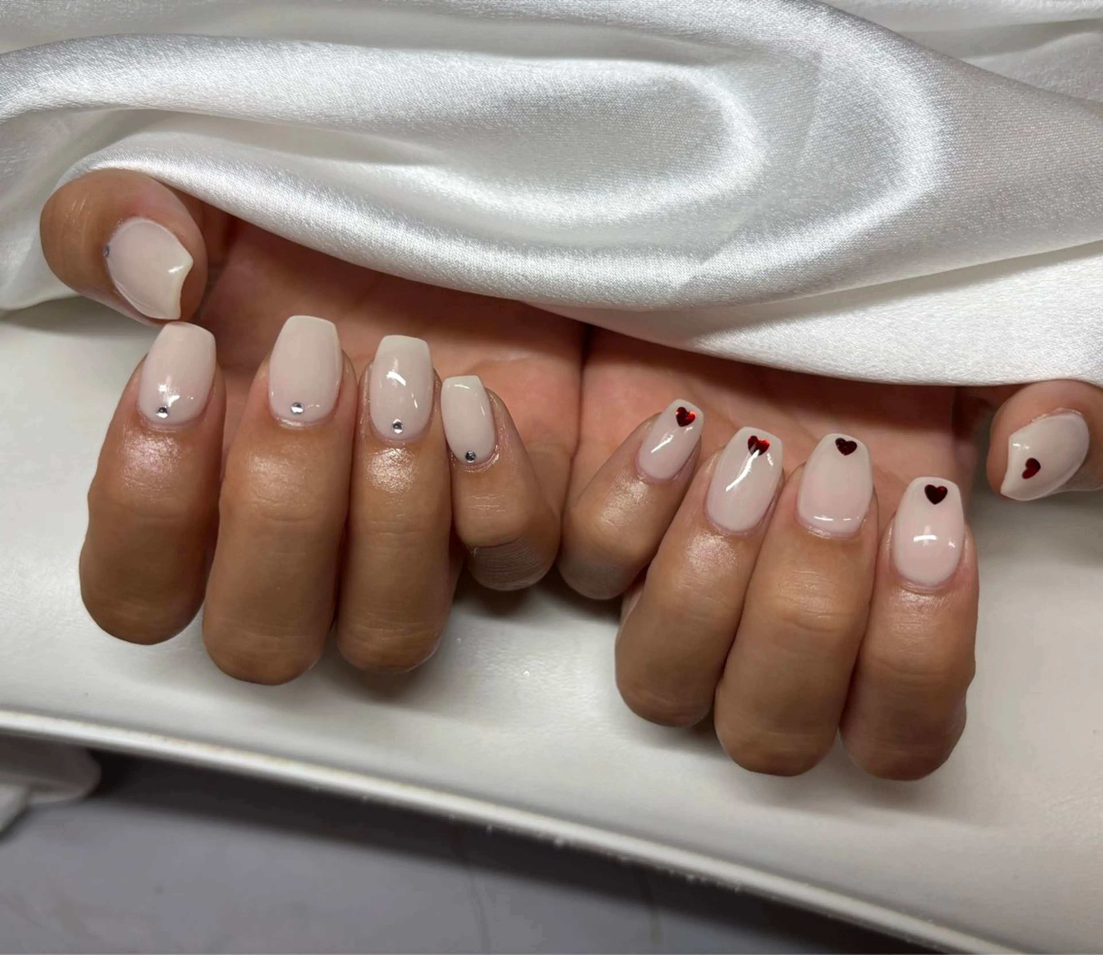 ネイル ストーンネイル 門真市ネイルサロン♡ KUMI.HANAのネイルデザイン