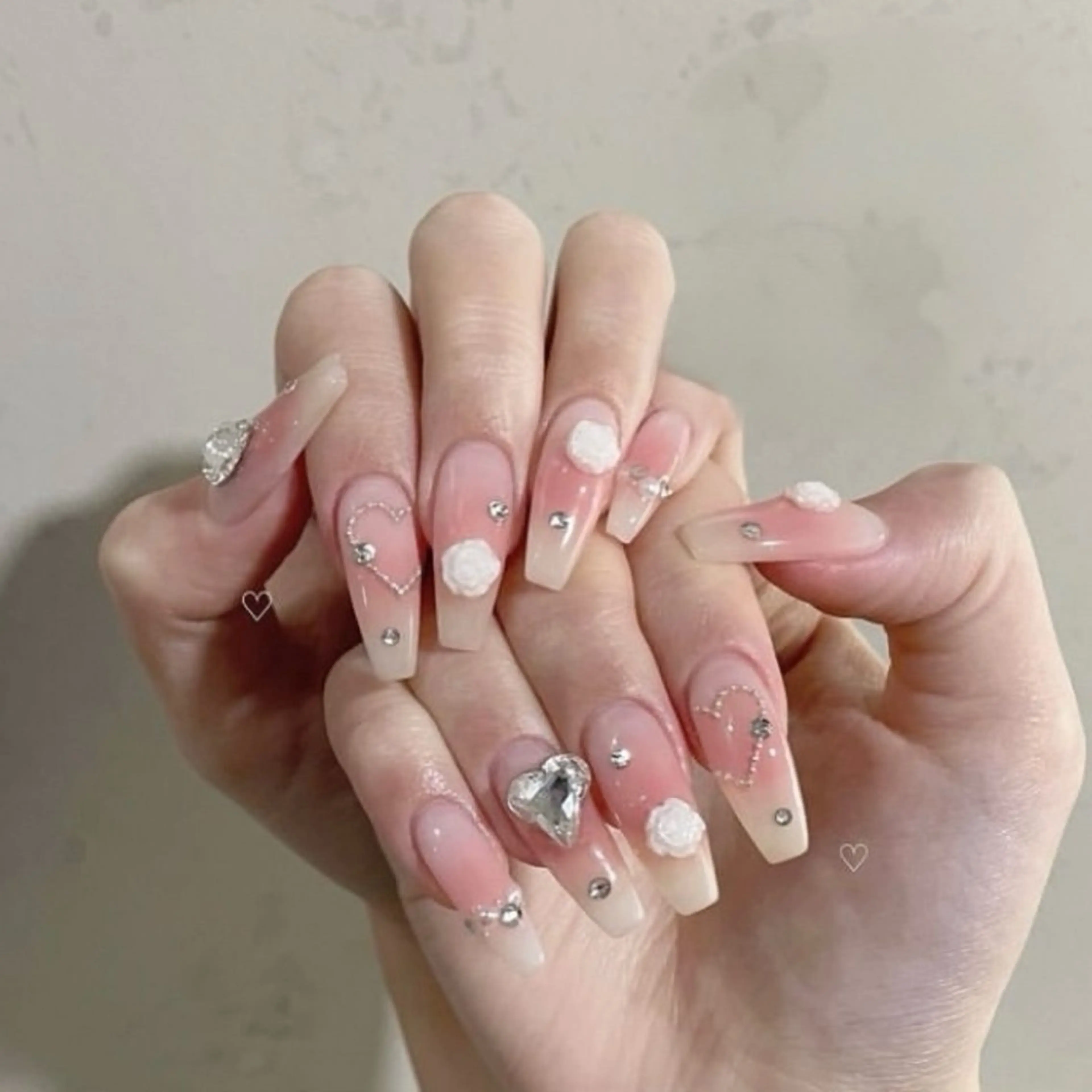 ネイル アートネイル フレンチネイル ジェルネイル グラデーション 韓国ネイル ハンドネイル Akina Nailのネイルデザイン