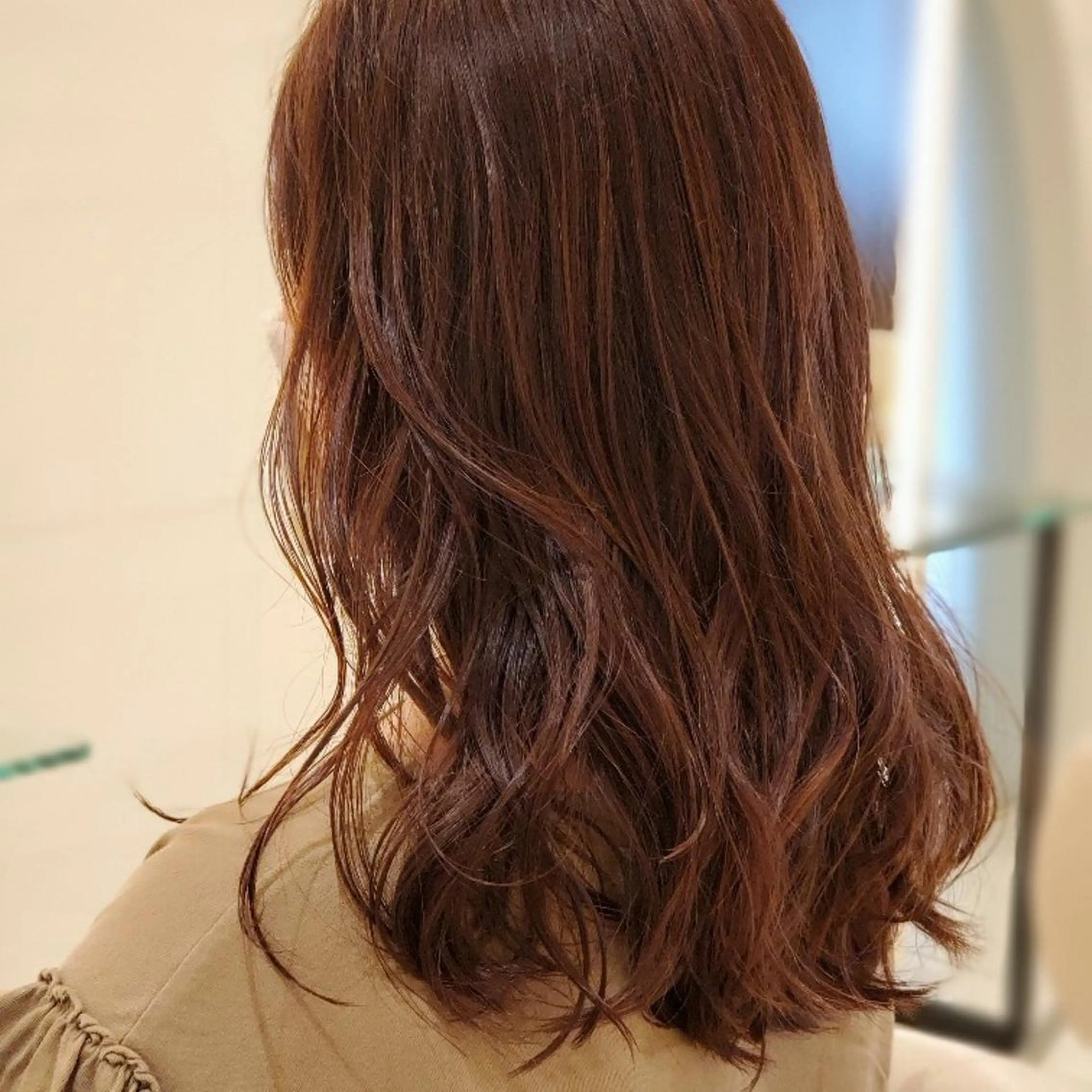 セミロング カラー ベージュカラー グレージュ ボブ 髪質改善 トリートメント 岡本 尚樹のヘアスタイル