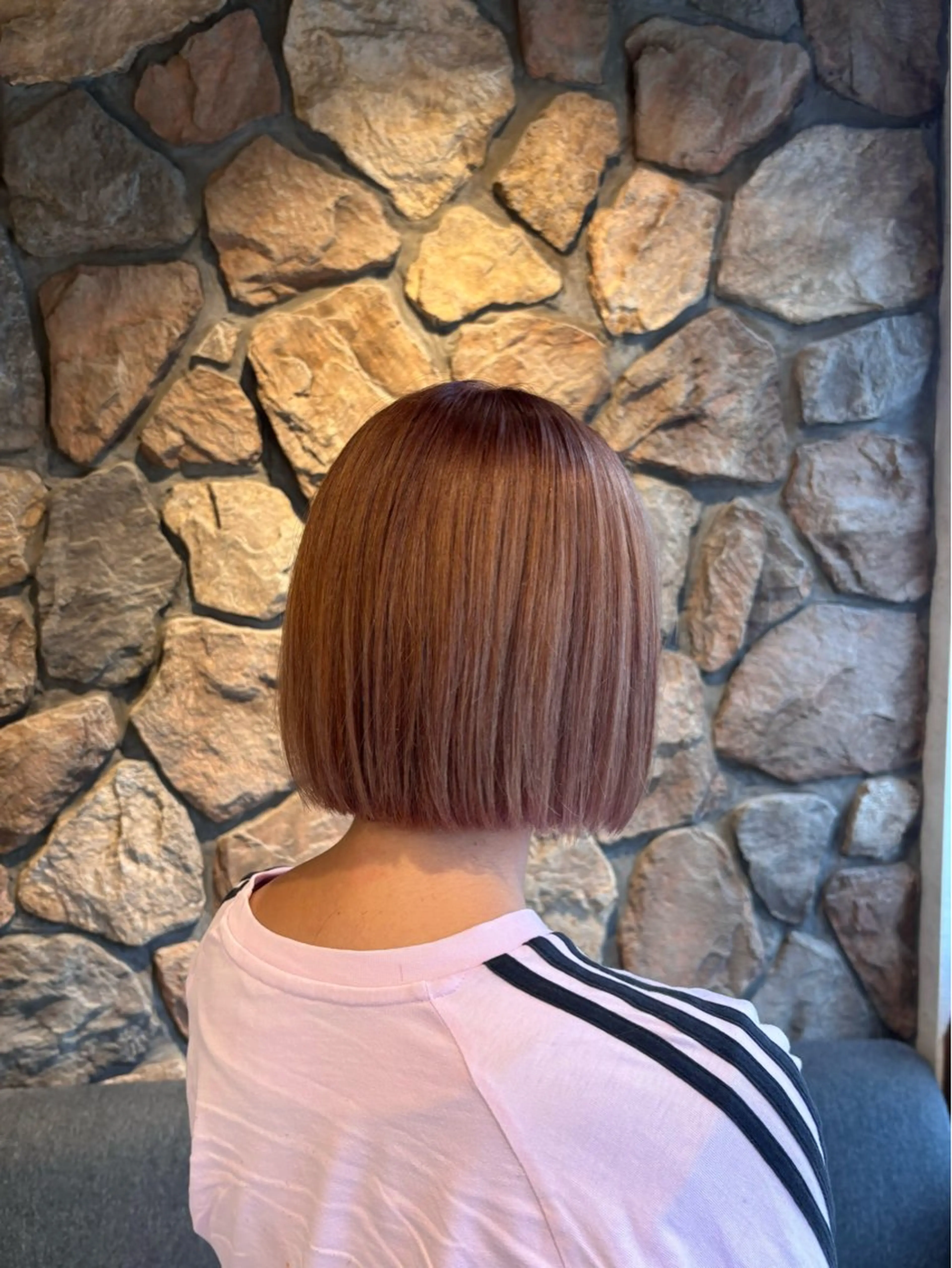 ショート ヘアカラー 小玉 唯依のヘアスタイル