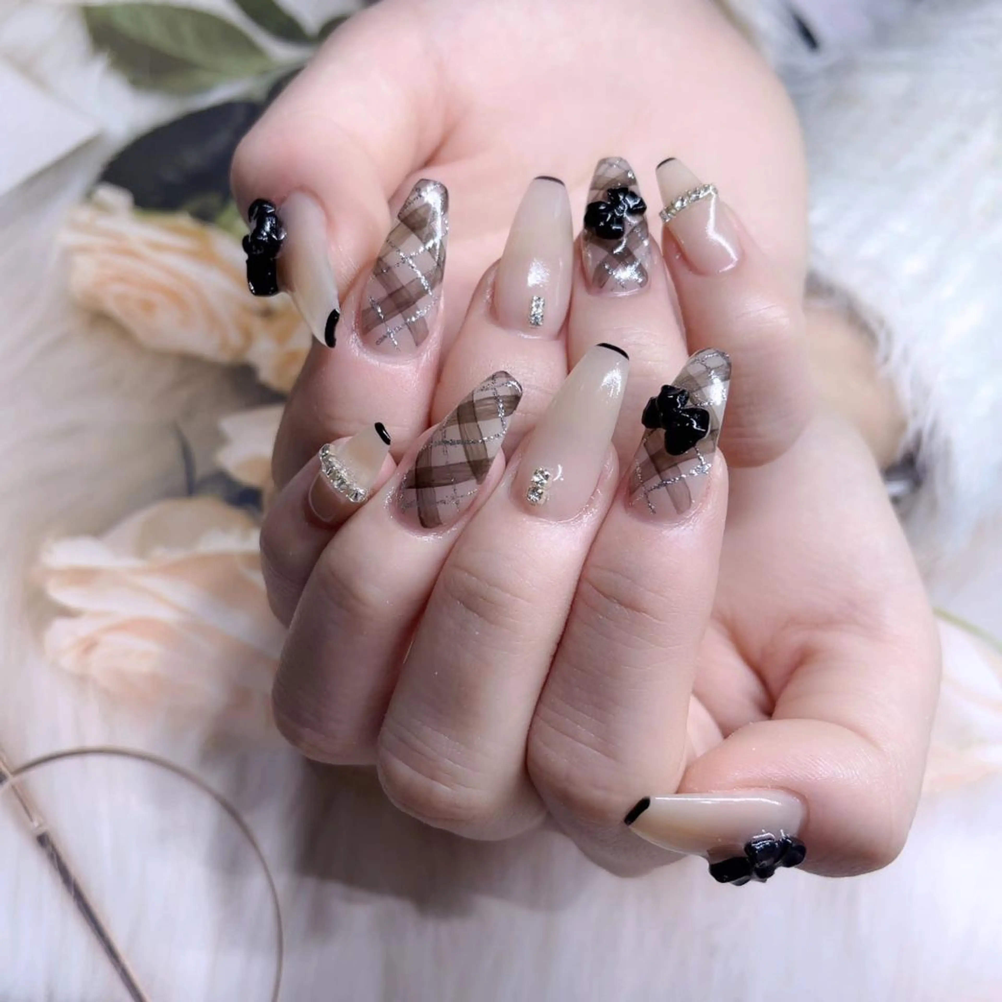 ネイル Queens 榊 まおのネイルデザイン