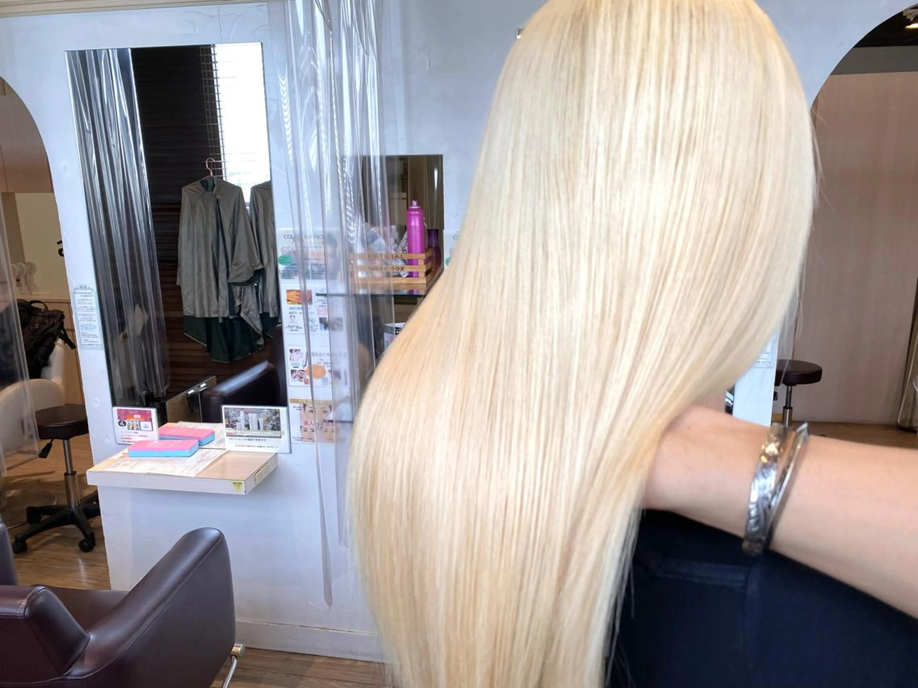 ロング カラー ブリーチ hair &eye LAWE.店長のヘアスタイル