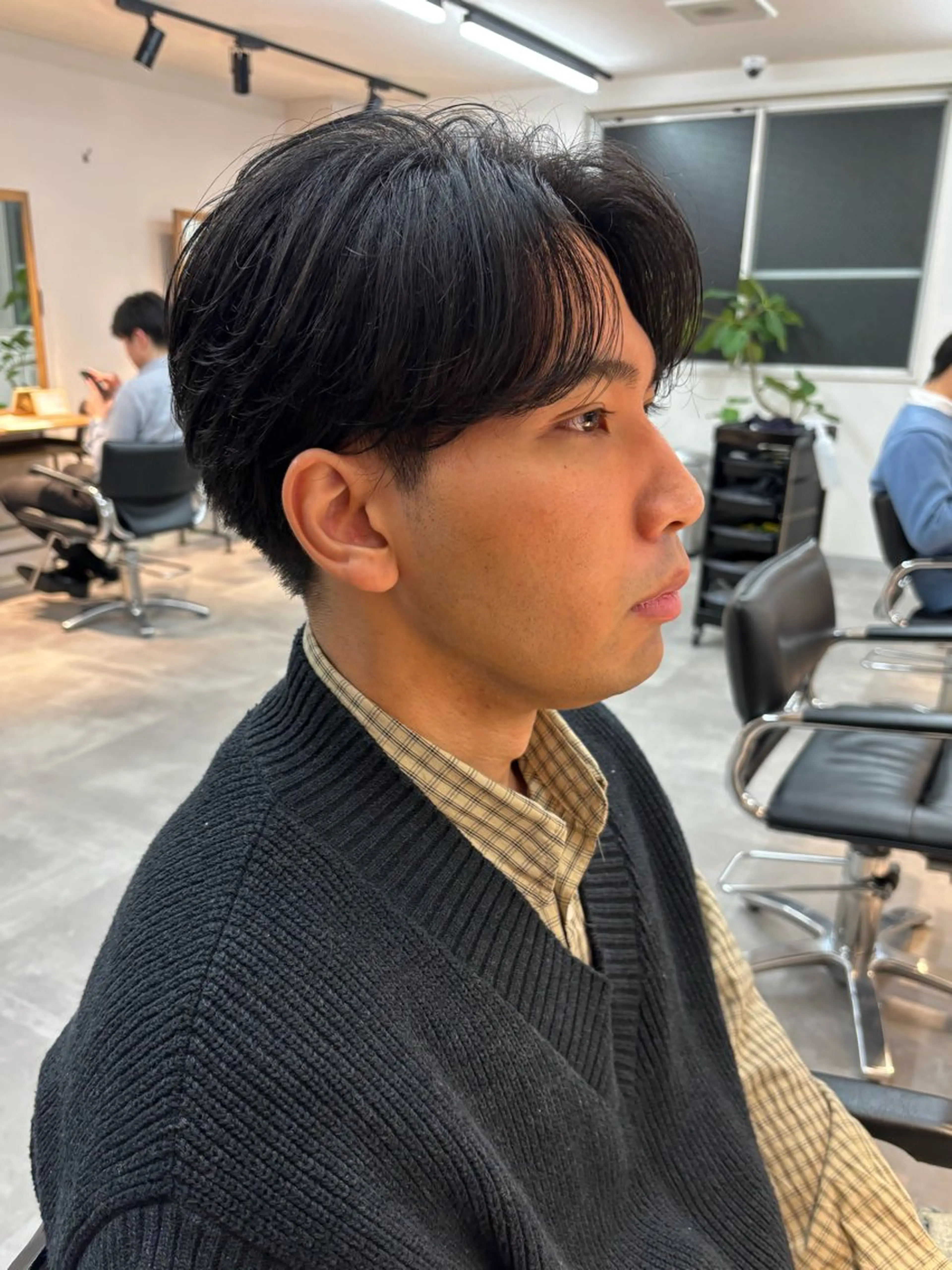 メンズ ビジネス センターパート カット 保立/フェザーパーマ /メンズカット千葉のヘアスタイル