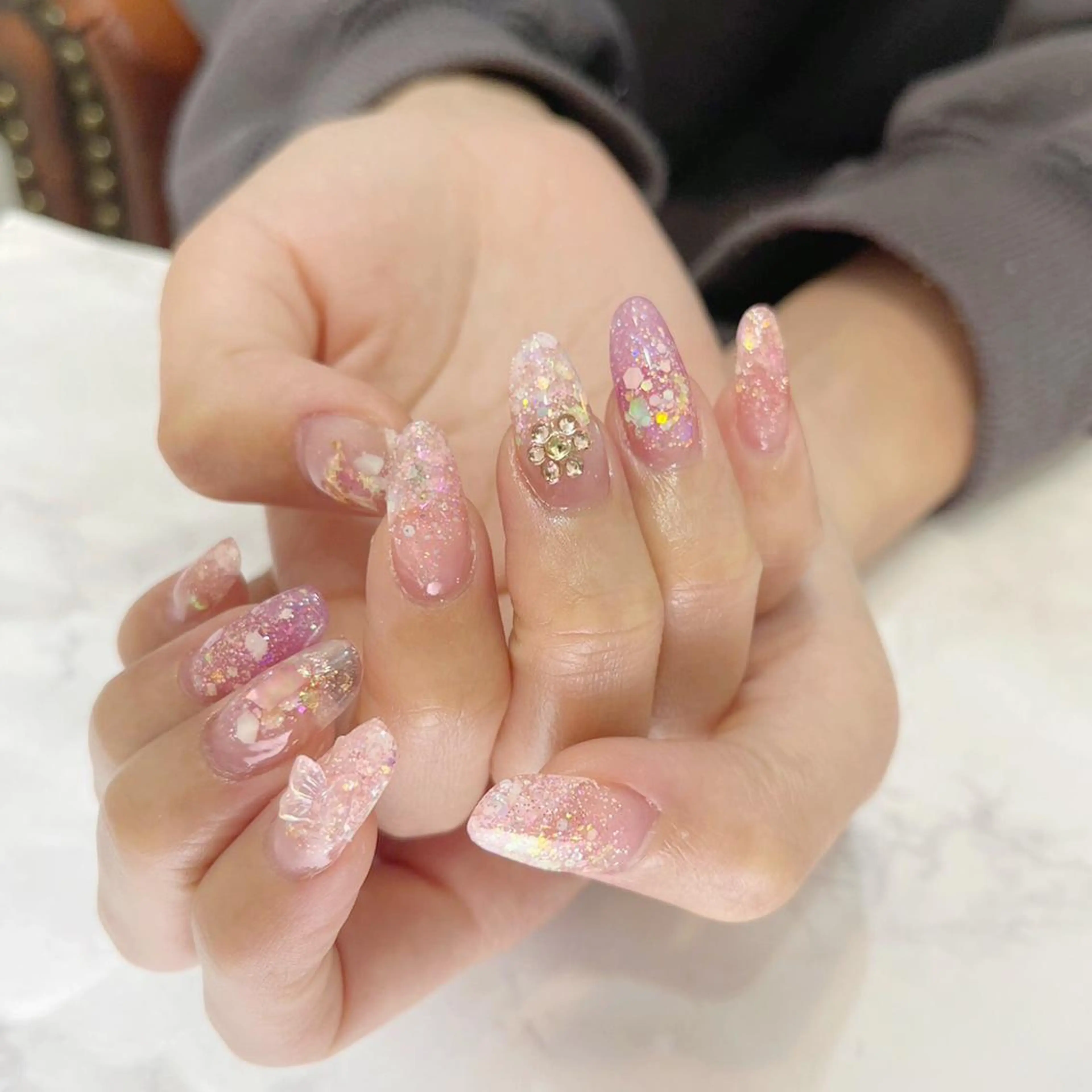 ネイル アートネイル グラデーション ラメ(グリッター) ラメグラデーション スカルプネイル glossnail MIKIのネイルデザイン