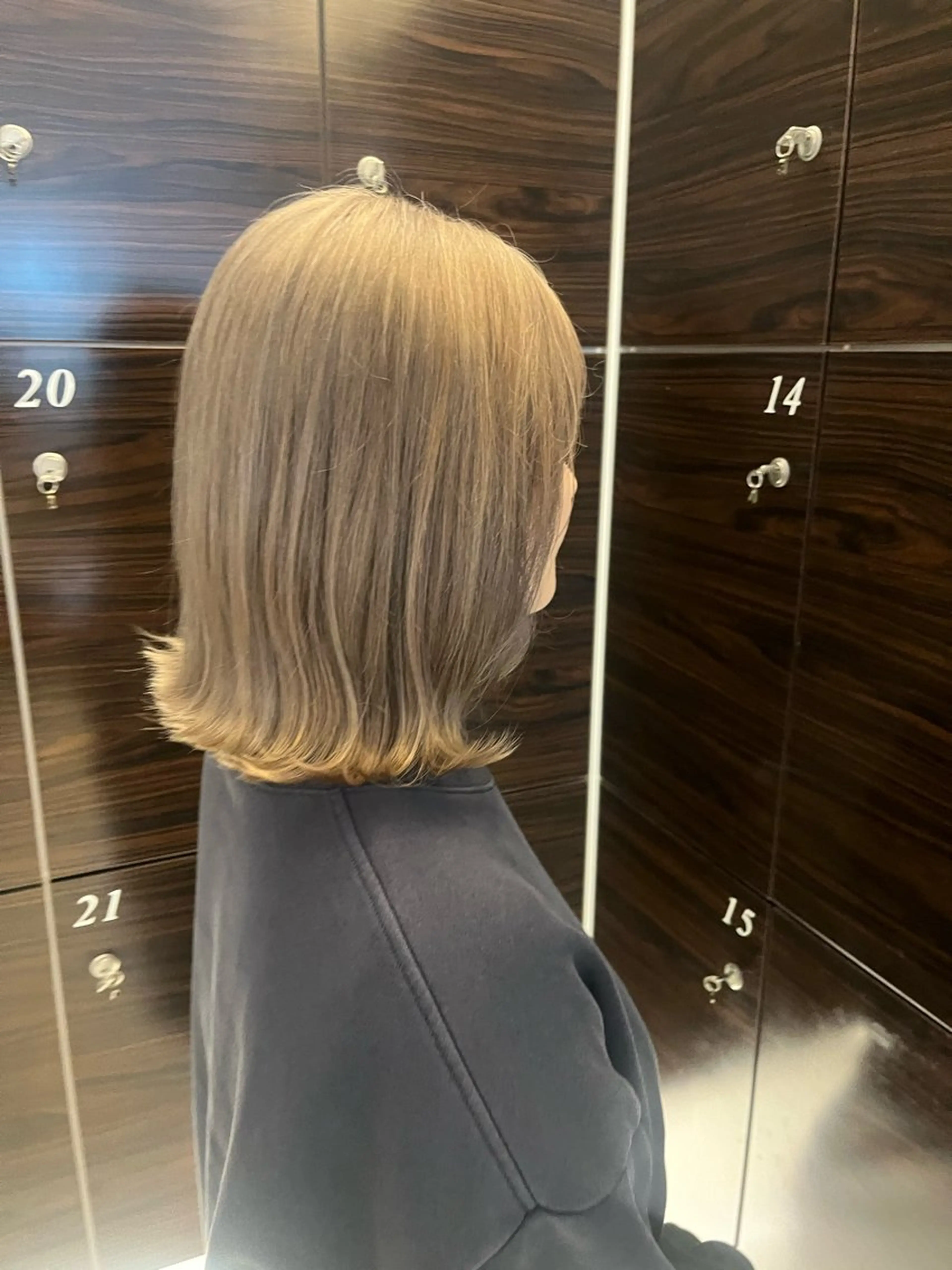 ミディアム カラー 柔らかい艶暖色 レイヤー🫧姫汝のヘアスタイル