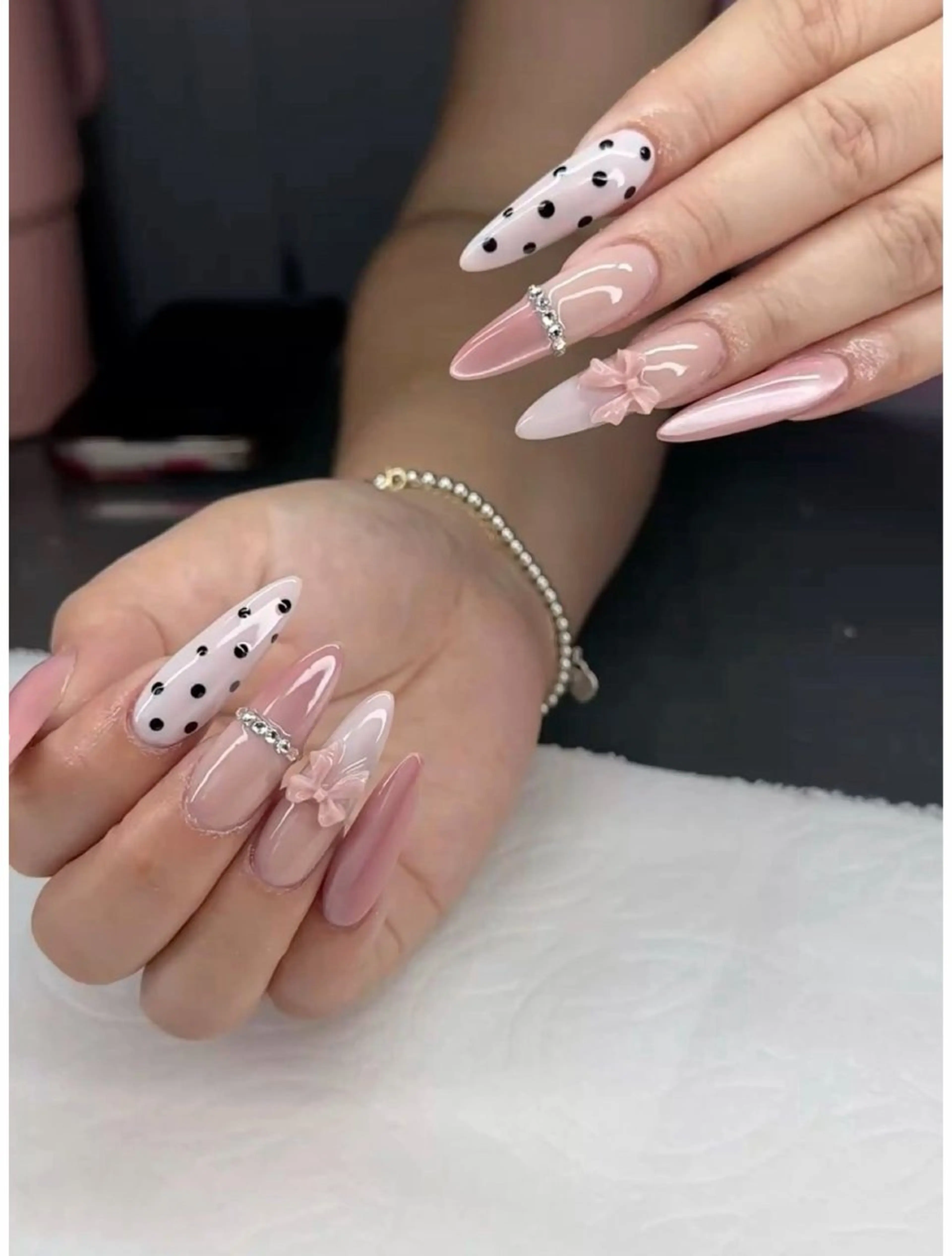 ネイル フレンチネイル キラキラネイル 韓国ネイル シンプルネイル ワンホンネイル ハンドネイル MEI Nailのネイルデザイン