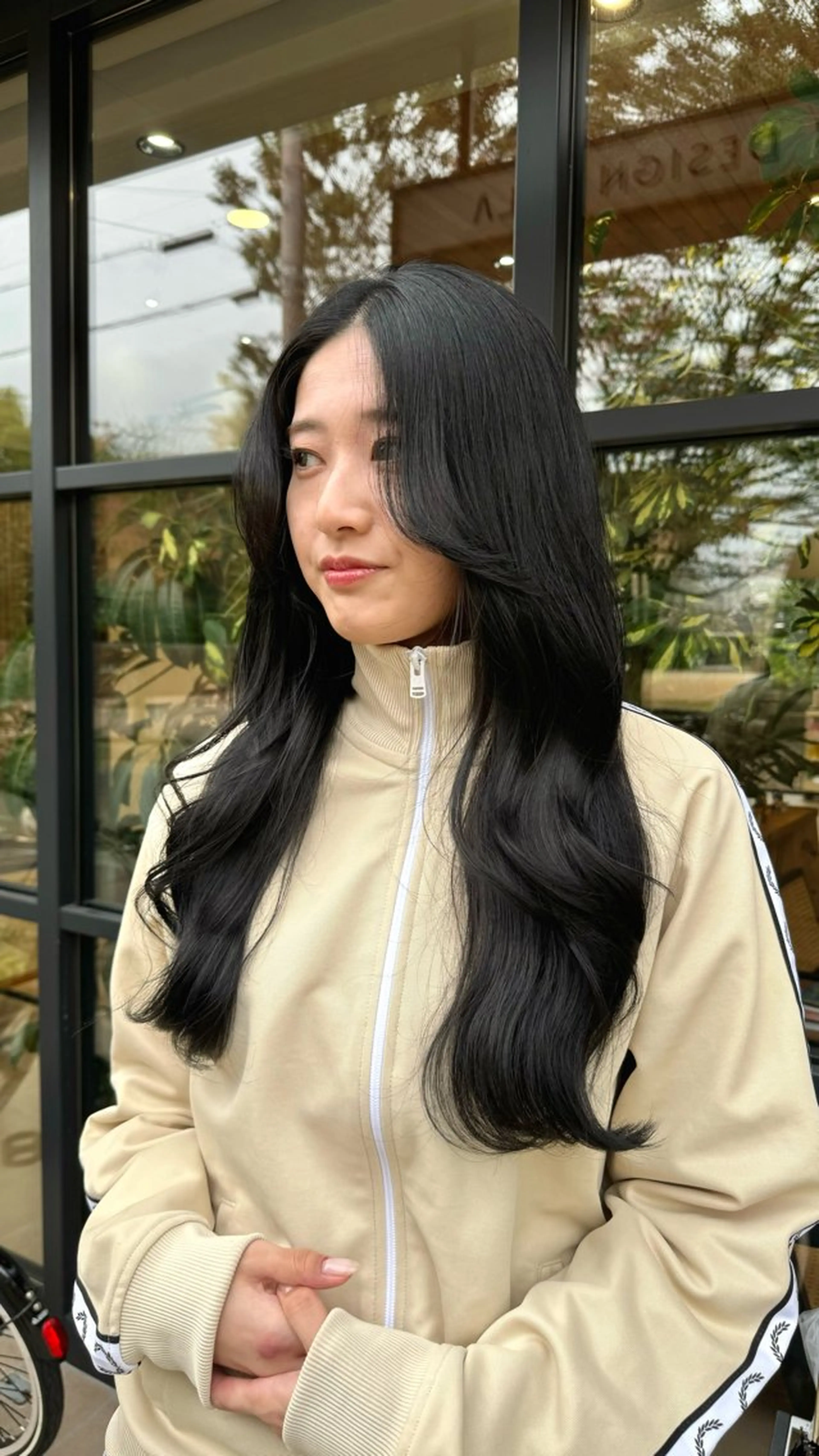 ロング 久屋大通/ 切りっぱなしボブのヘアスタイル