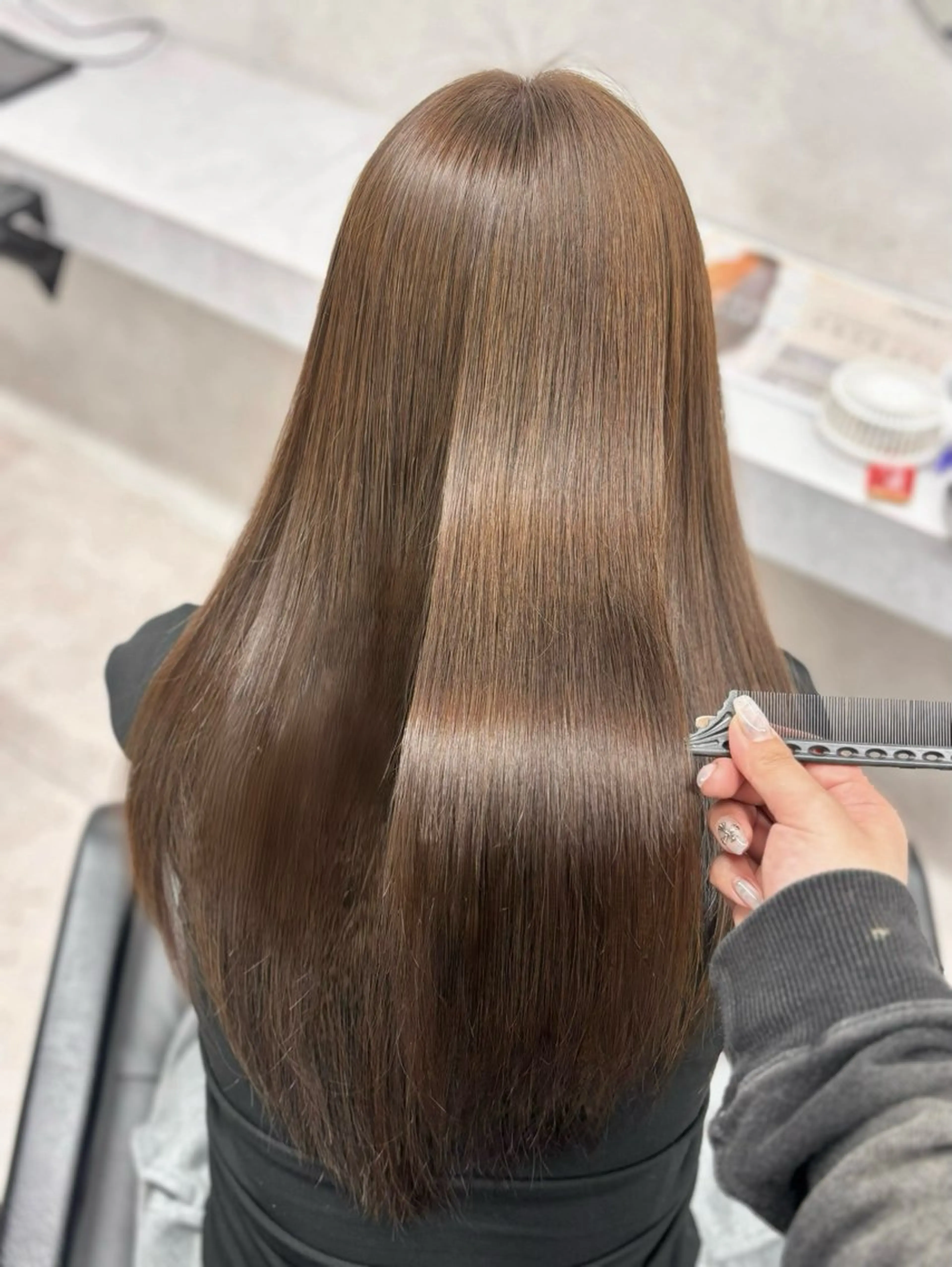 ロング カラー ベージュカラー オリーブベージュ ヘアカラー ‪🔆‬ハイトーン ‪🔆‬AYAKAのヘアスタイル