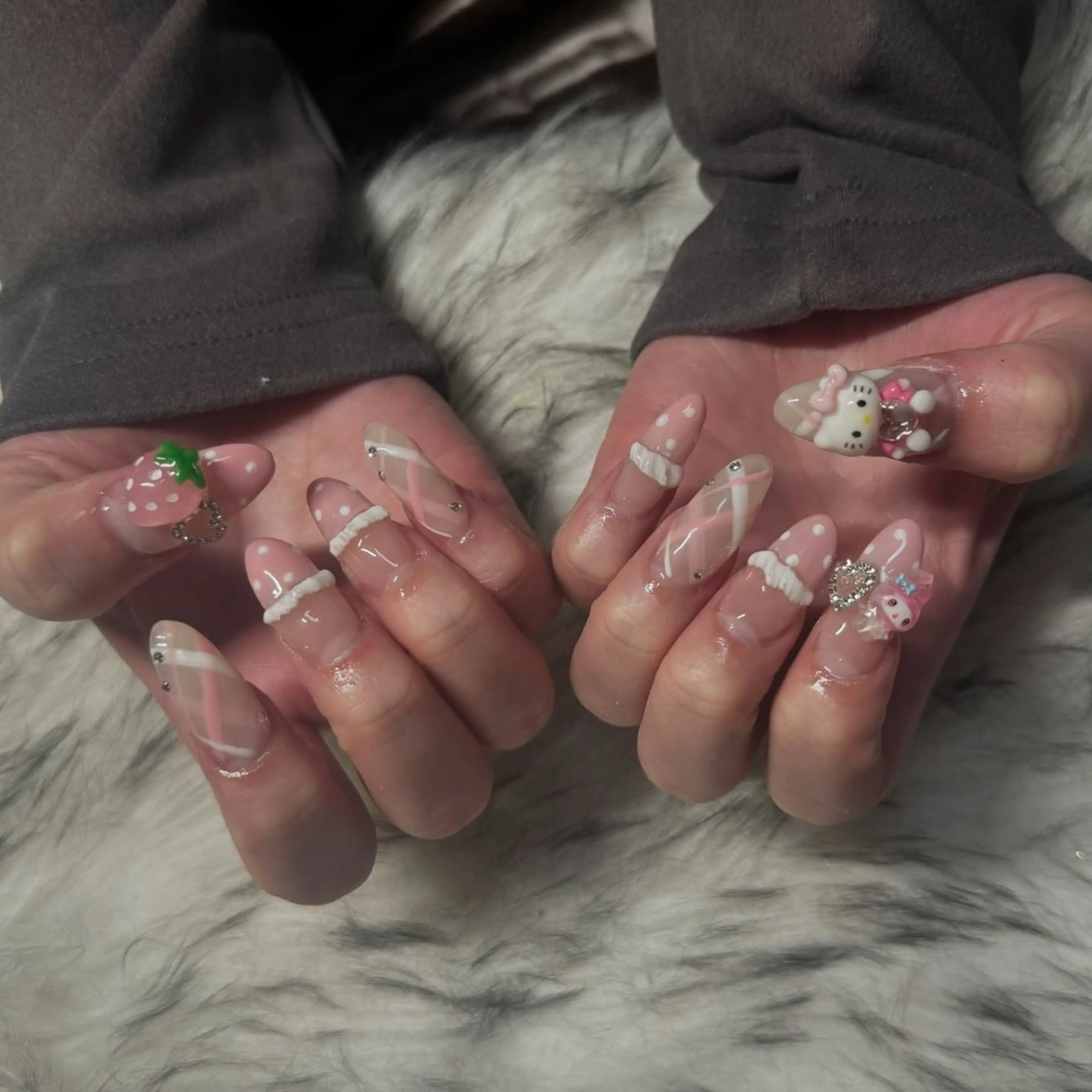 ロング ハンドネイル mao .のネイルデザイン