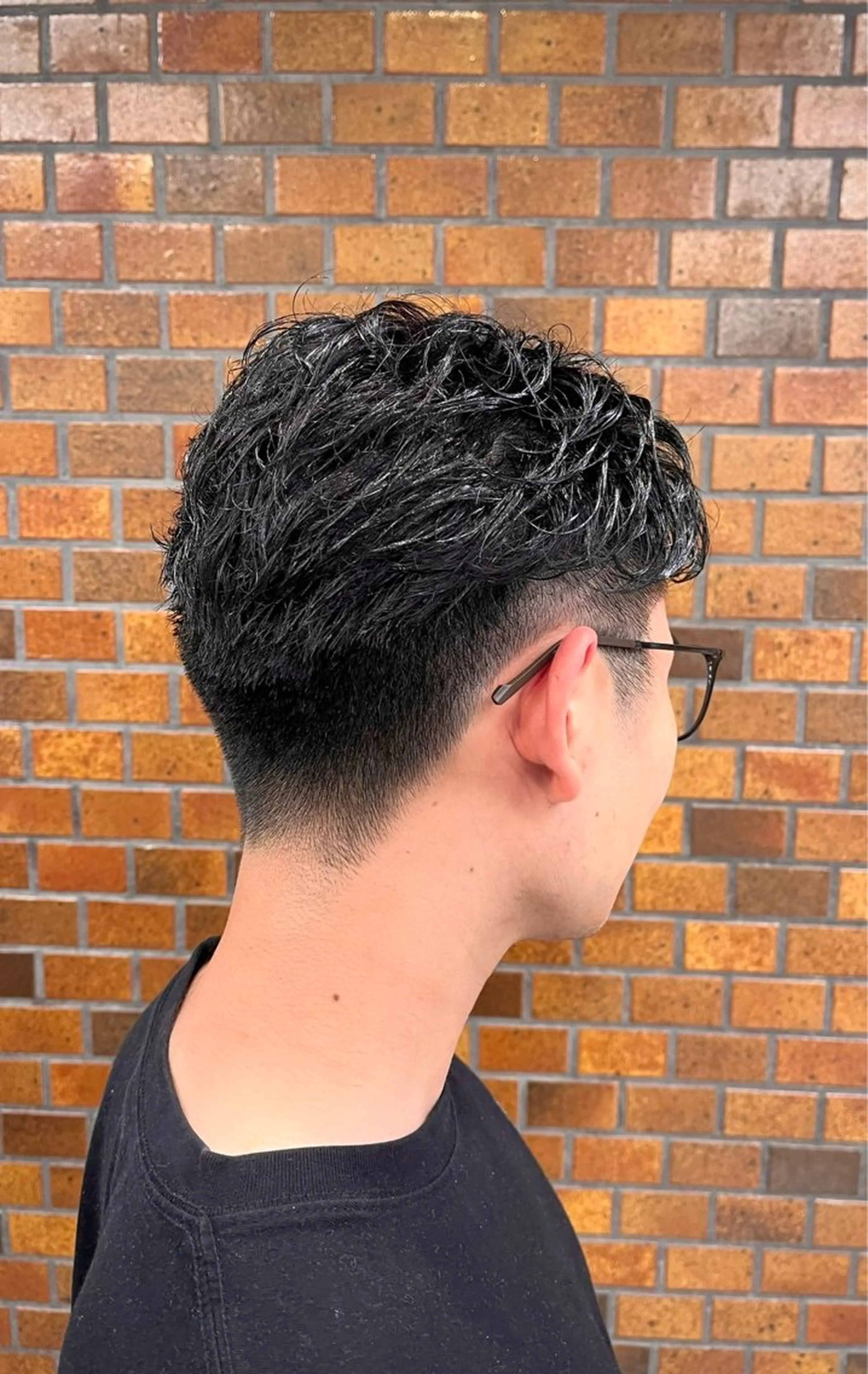 メンズ ヒロ銀座プレミアムバーバー目黒店所属・タカハシ ラクのヘアスタイル