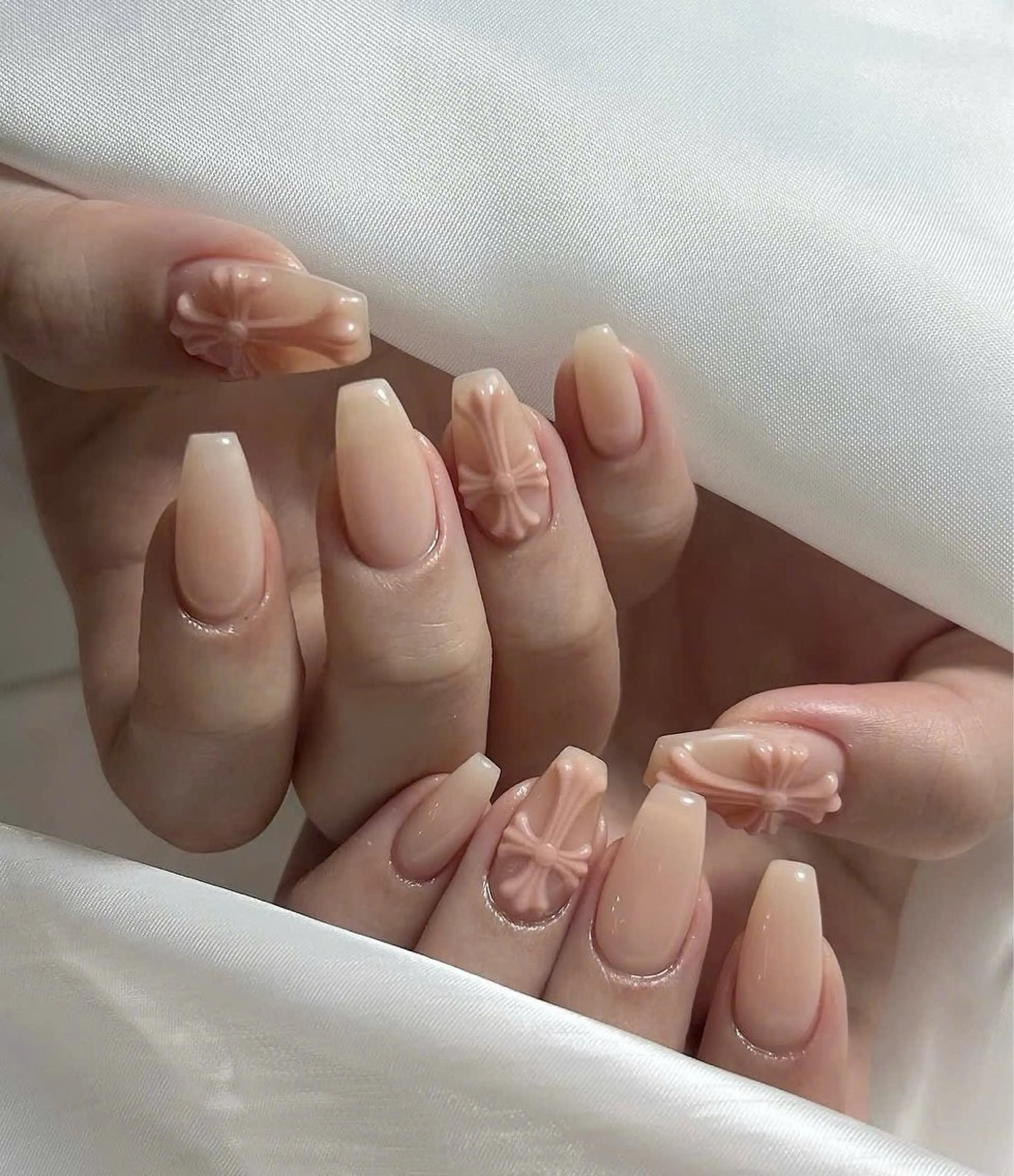 ネイル キラキラネイル マグネットネイル ぷっくりネイル 春ネイル ワンホンネイル ハンドネイル Candy Nailのネイルデザイン