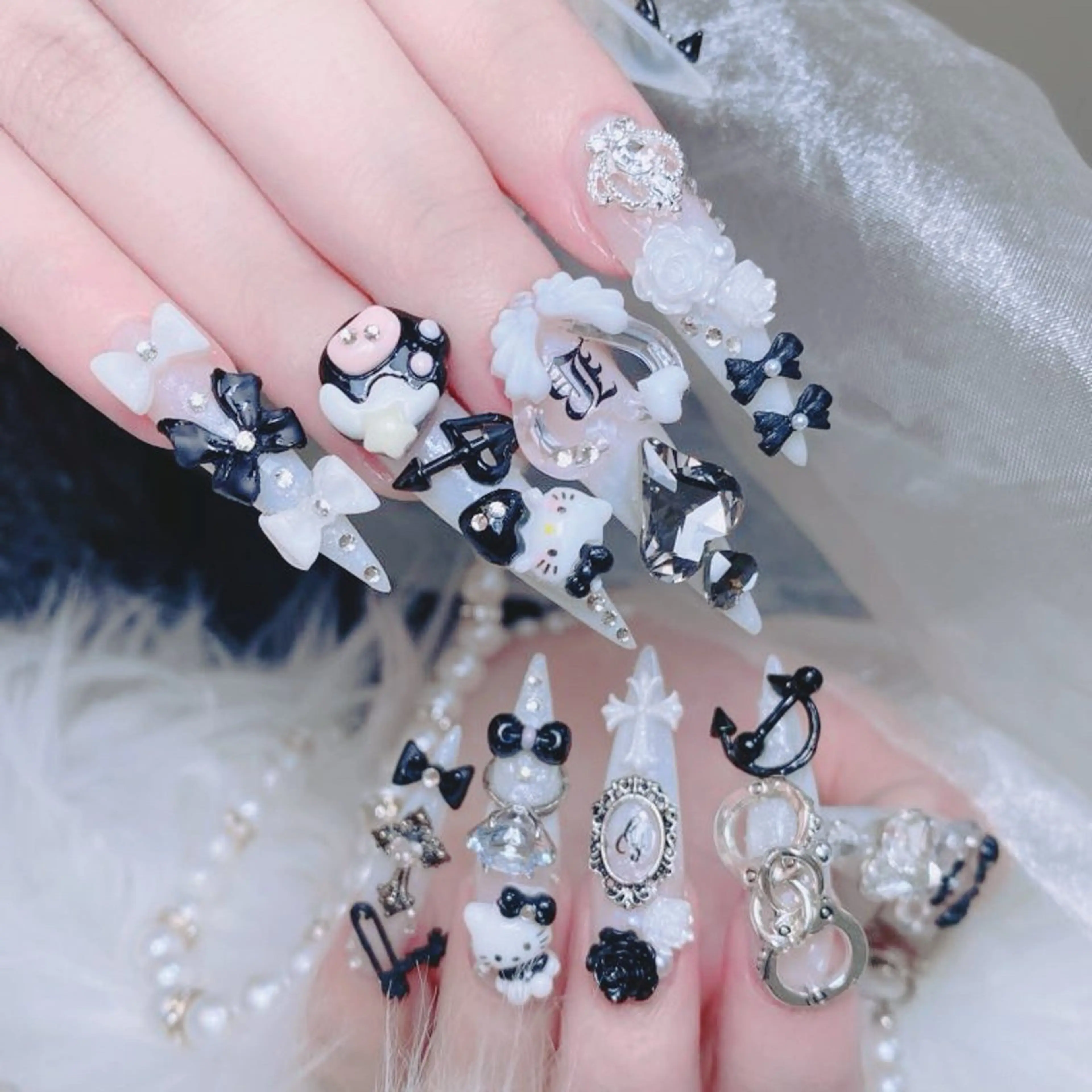 ネイル 成人式 キラキラネイル 大理石ネイル(マーブル) スカルプネイル 夏ネイル ハンドネイル MoMoA Nail ネイル長さ出し専門店のネイルデザイン