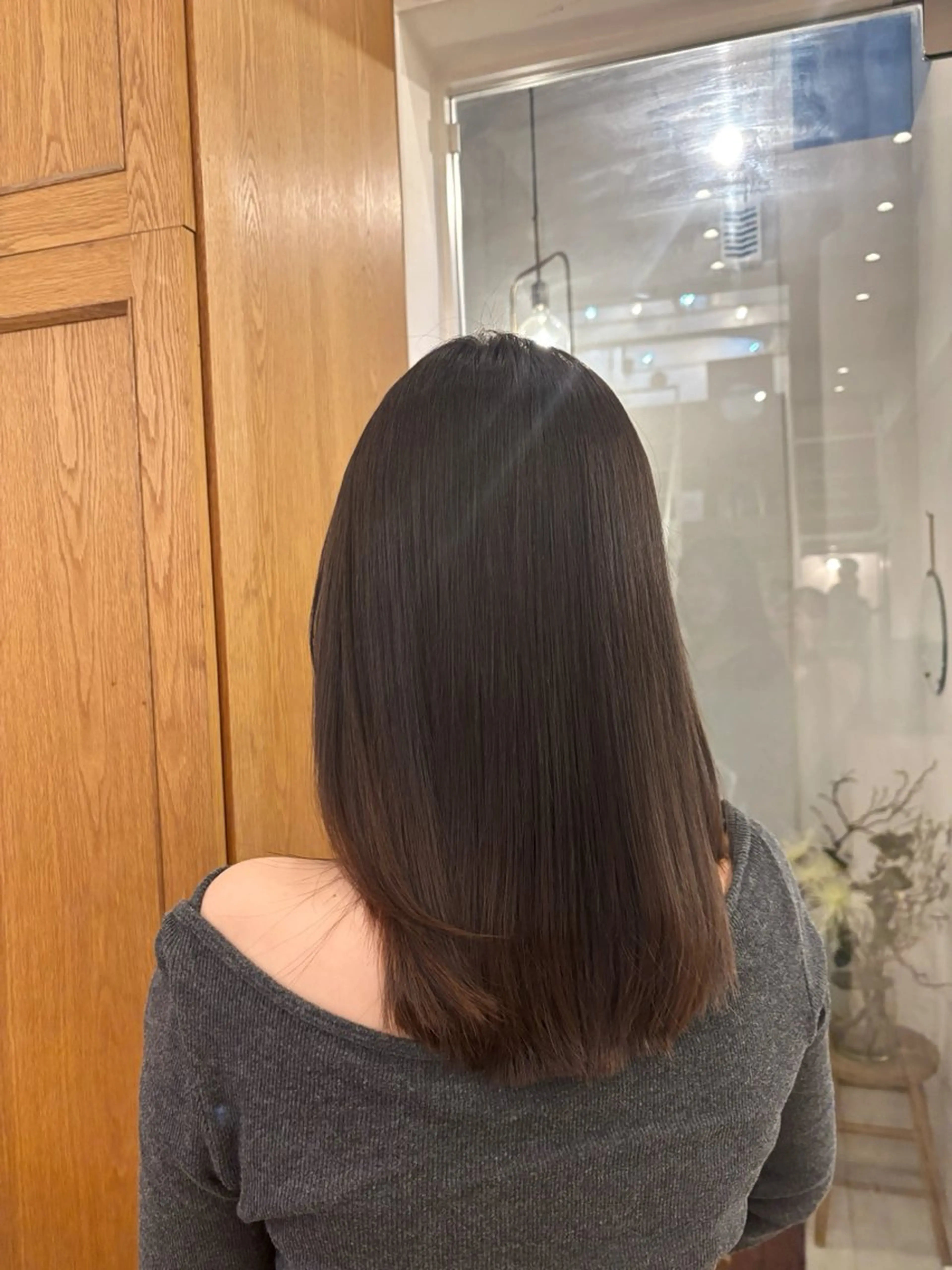 セミロング 透明感/暖色カラー ミウのヘアスタイル