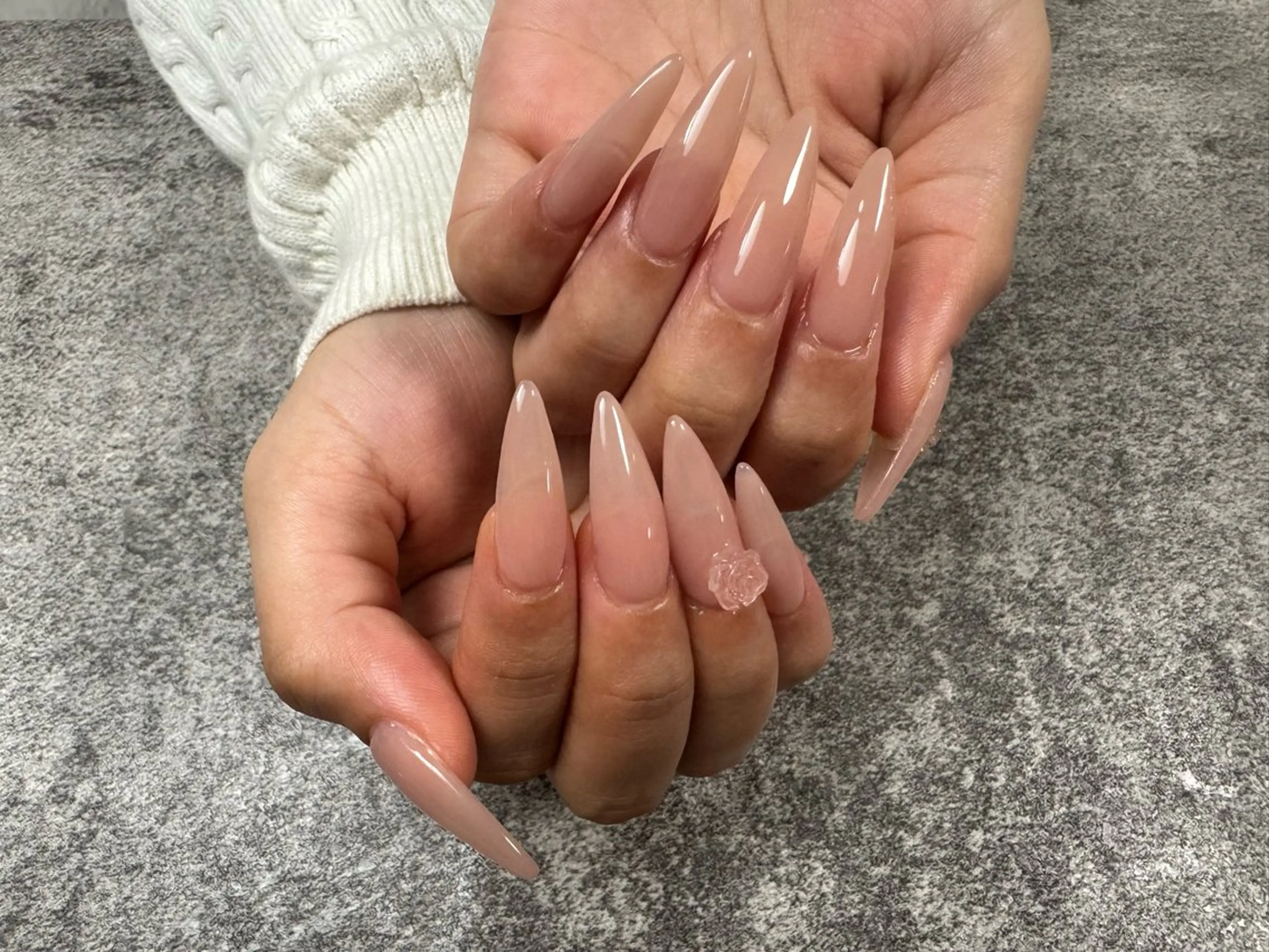 ネイル 長さ出し ロングネイル スカルプネイル THE LOVERS 🖤 tomomiのネイルデザイン