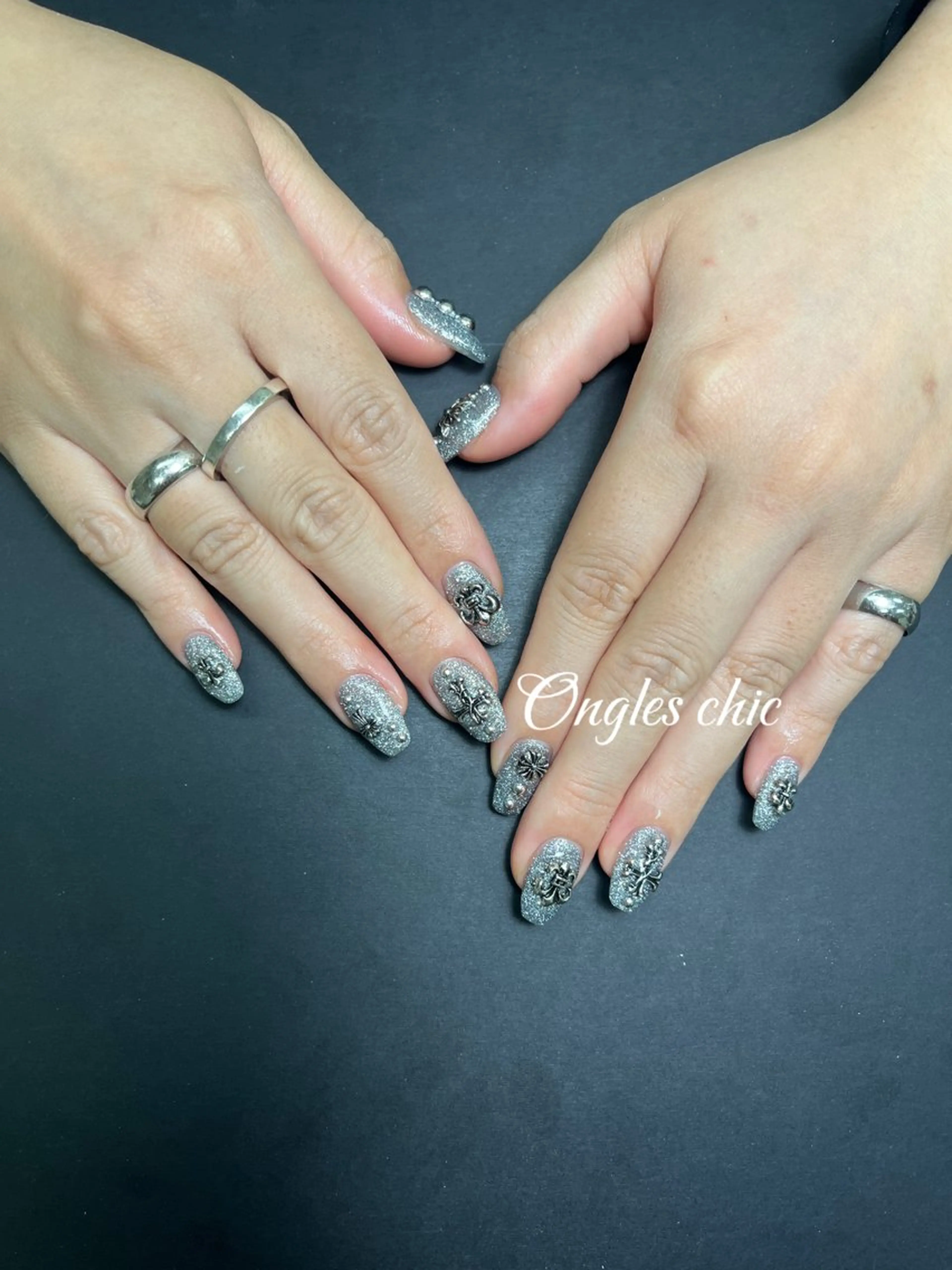 ネイル ハンドネイル ongles chicのネイルデザイン