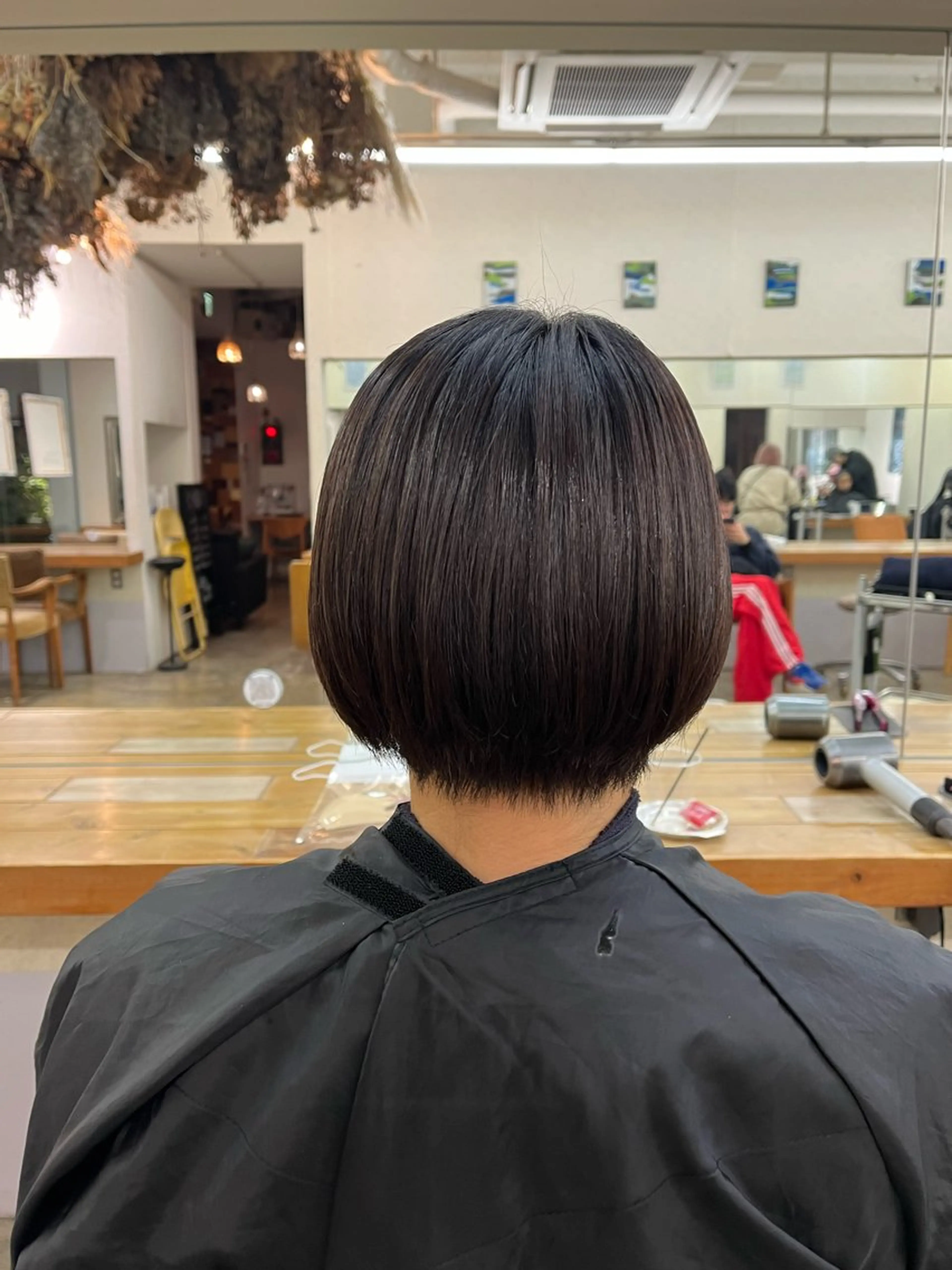ショート 波多野 芽衣のヘアスタイル
