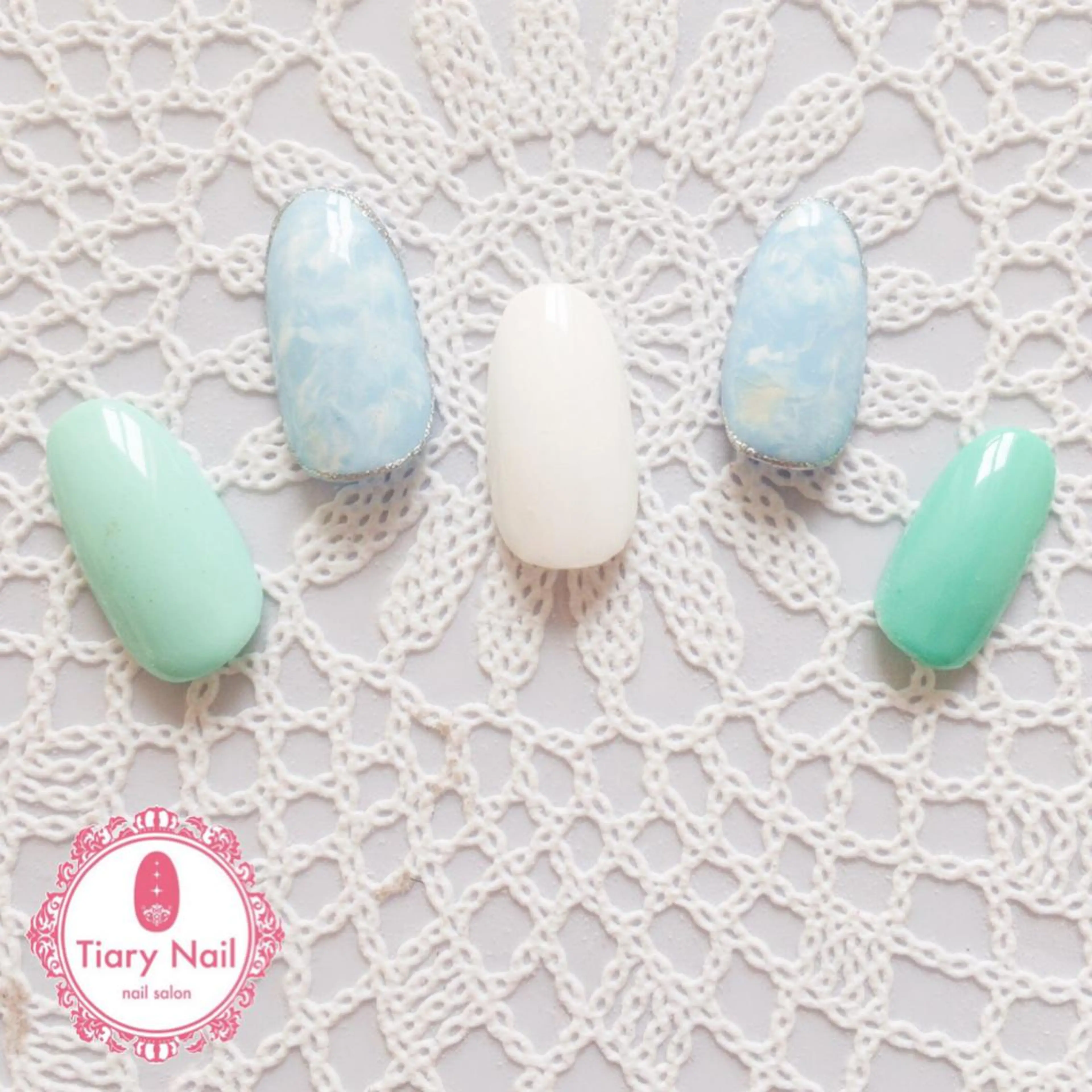 ネイル tiarynail K K🐼のネイルデザイン