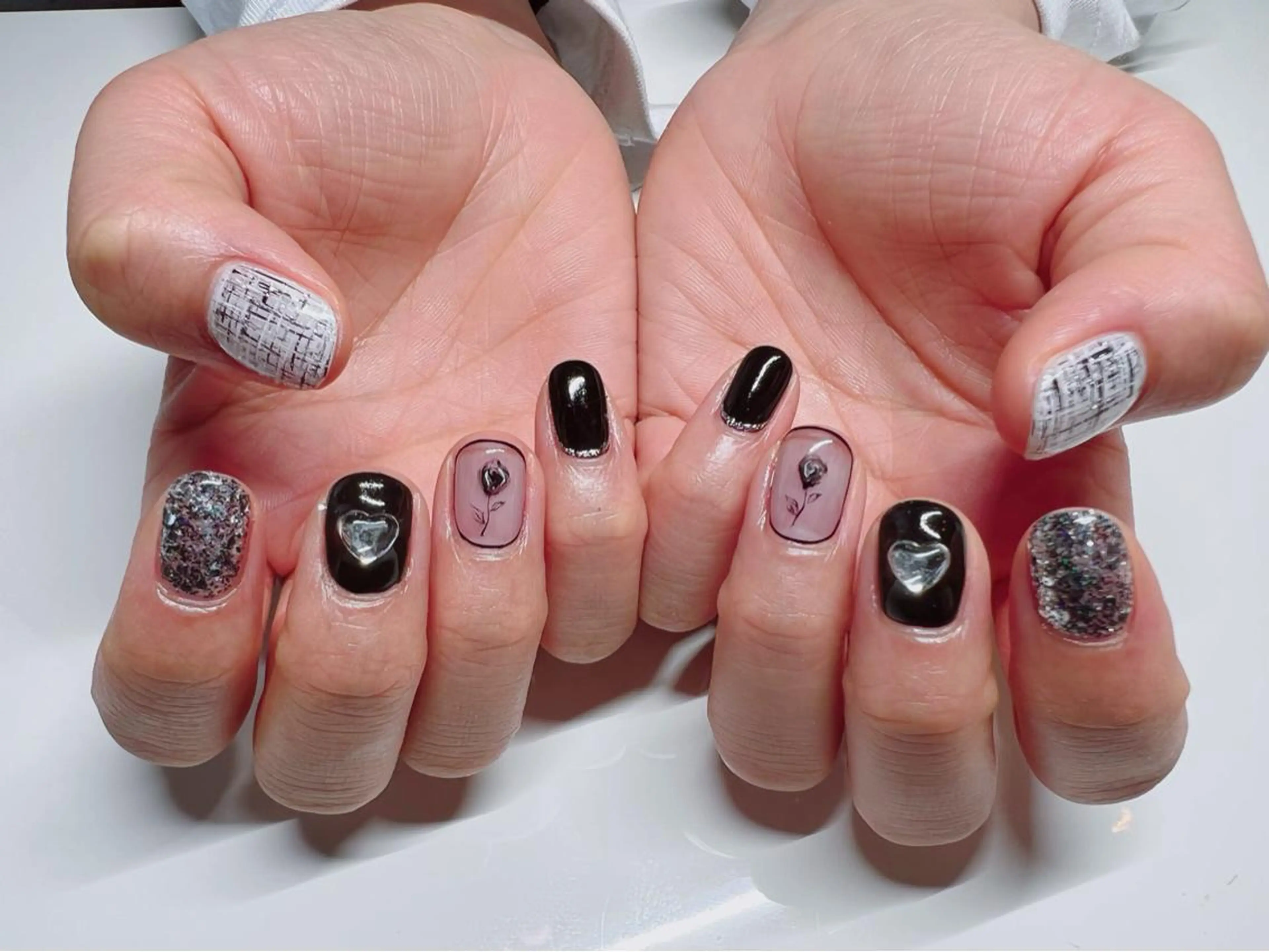 ネイル ハンドネイル IRAS..nail ＥＲＩＫＡのネイルデザイン