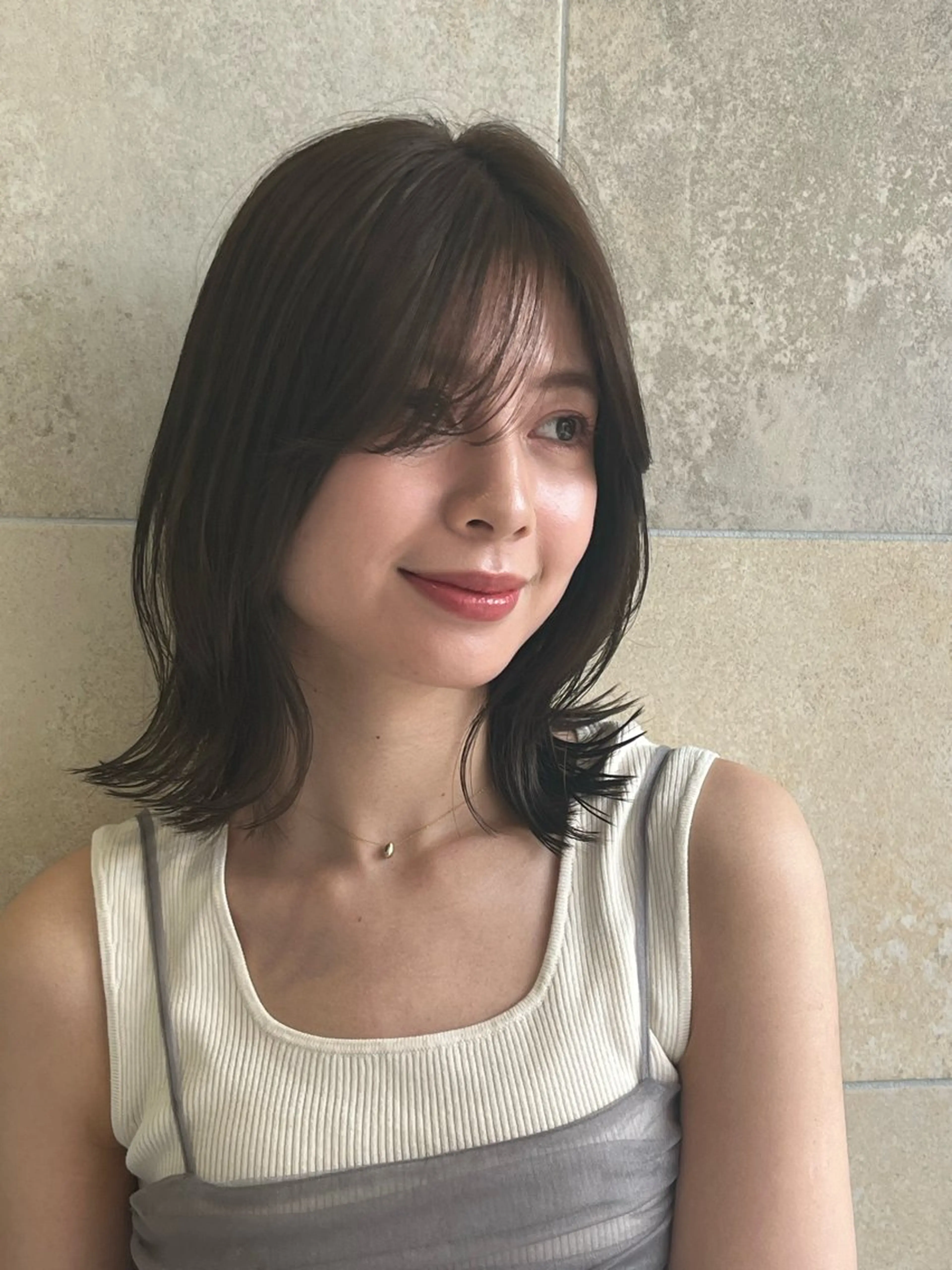 ミディアム 艶髪/透明感/ 三宅晴香のヘアスタイル