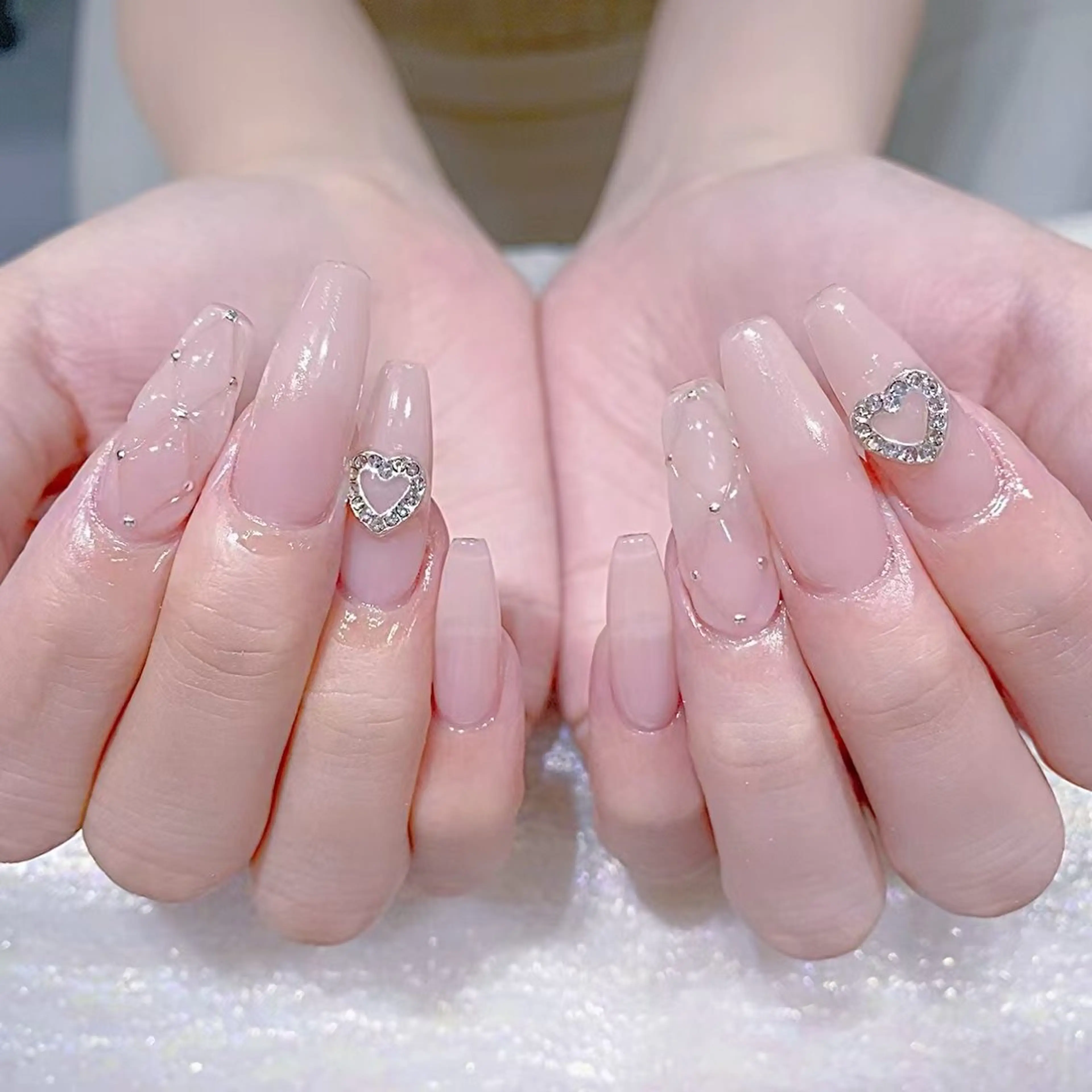 ネイル ハンドネイル Queens テイのネイルデザイン