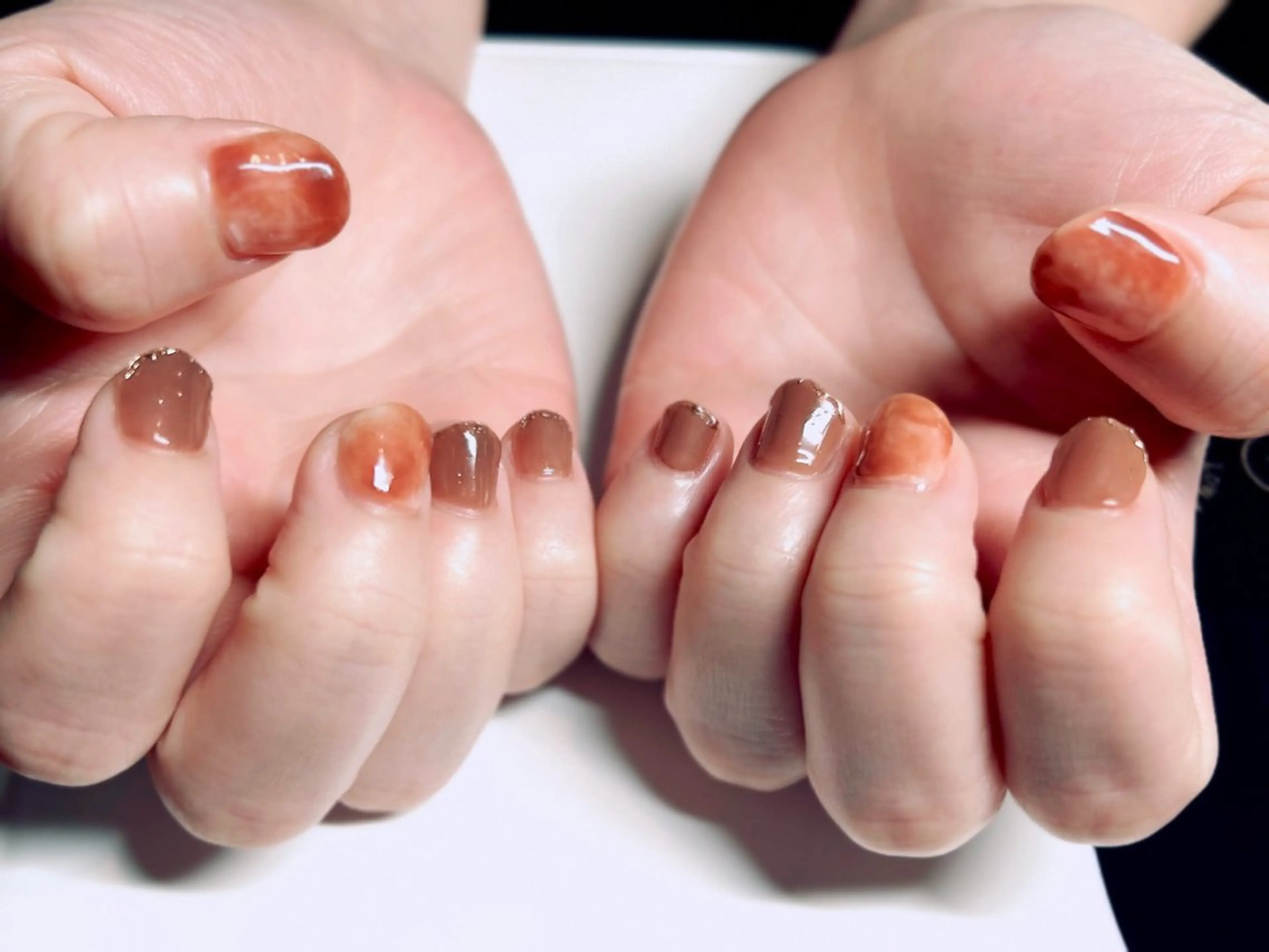 ネイル べっ甲ネイル 持ち込み AMUCI NAIL Shihomiのネイルデザイン