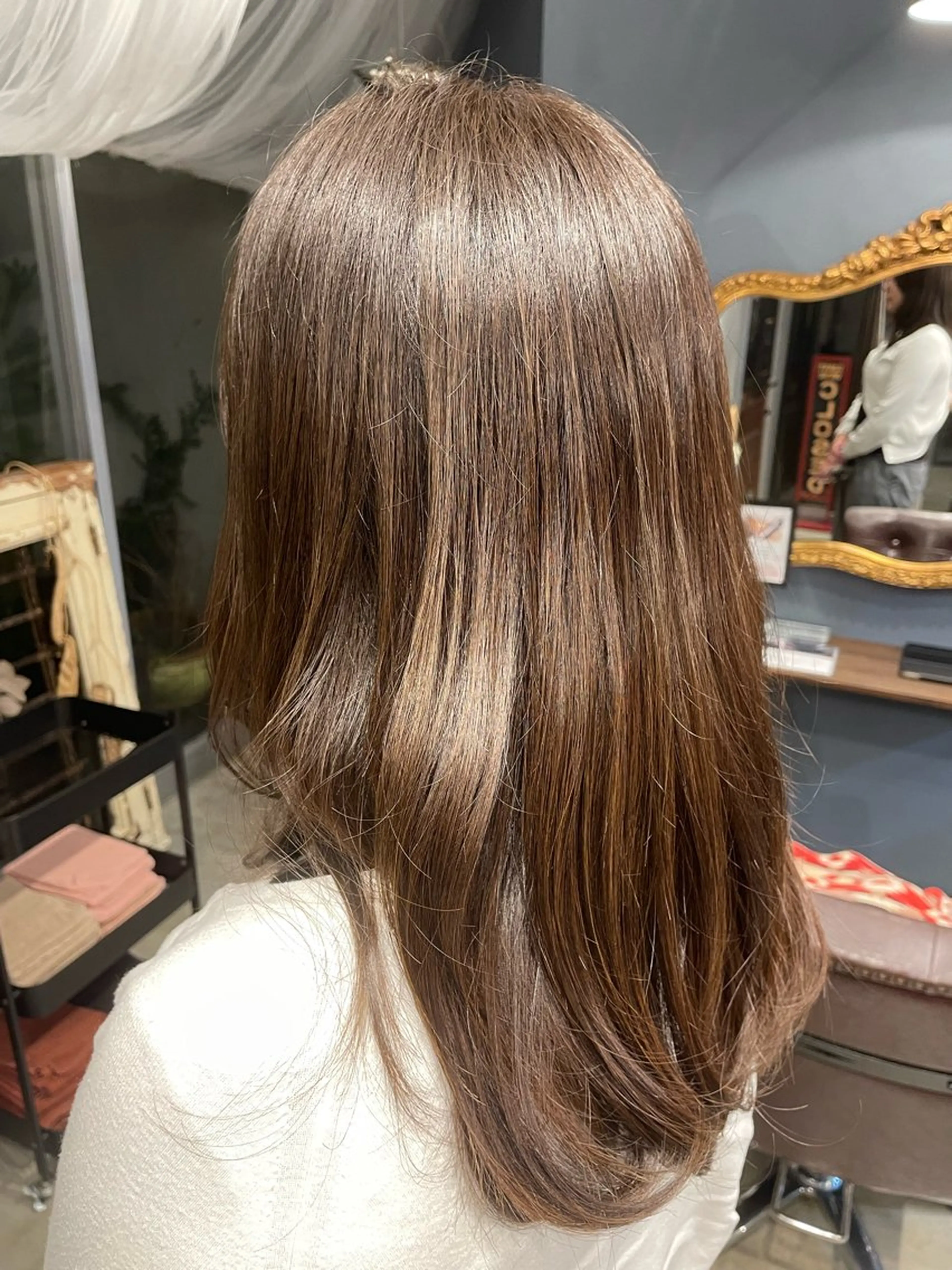 セミロング カラー ベージュカラー オリーブベージュ RoimU+e 小林のヘアスタイル