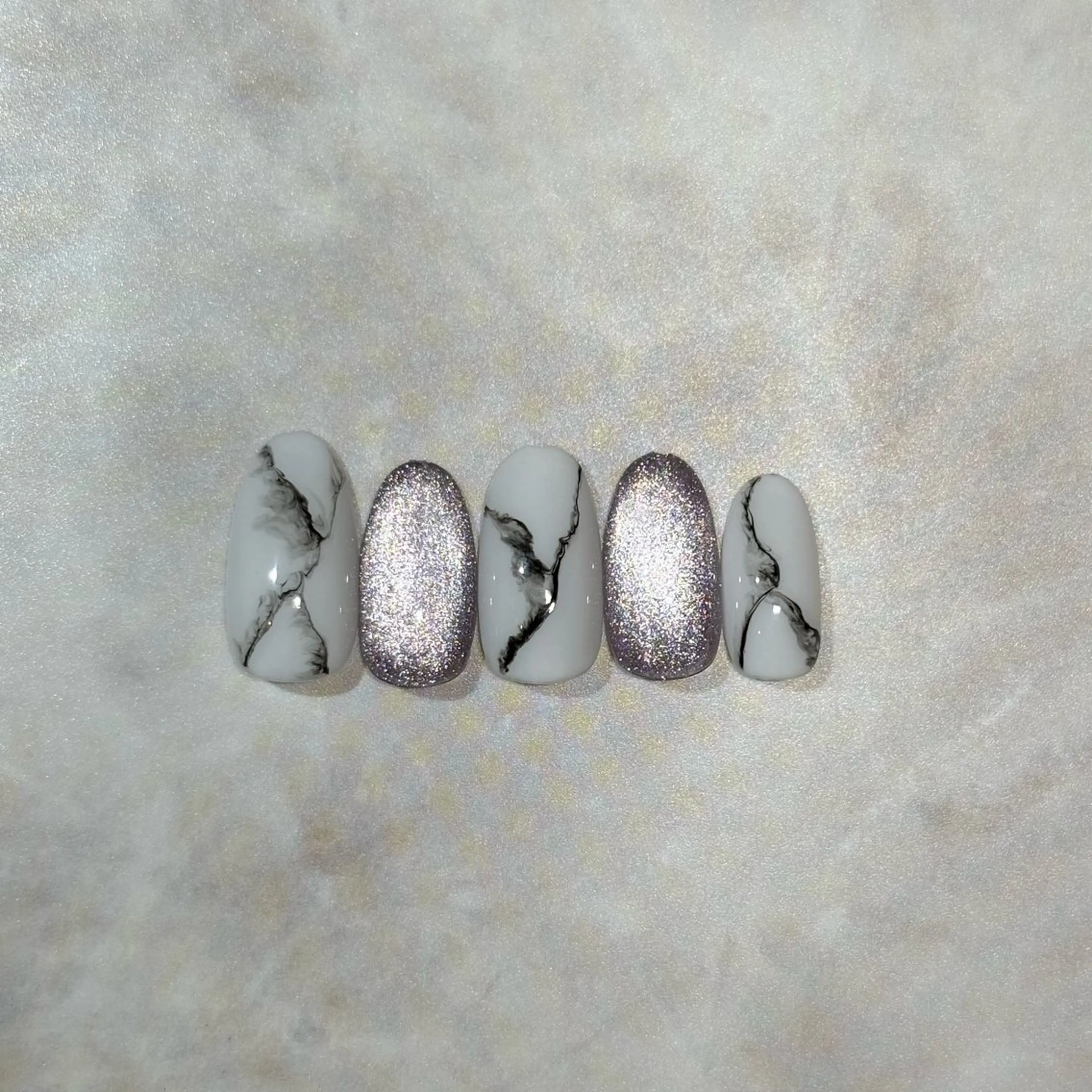 ネイル ハンドネイル 🩶 hanaのネイルデザイン