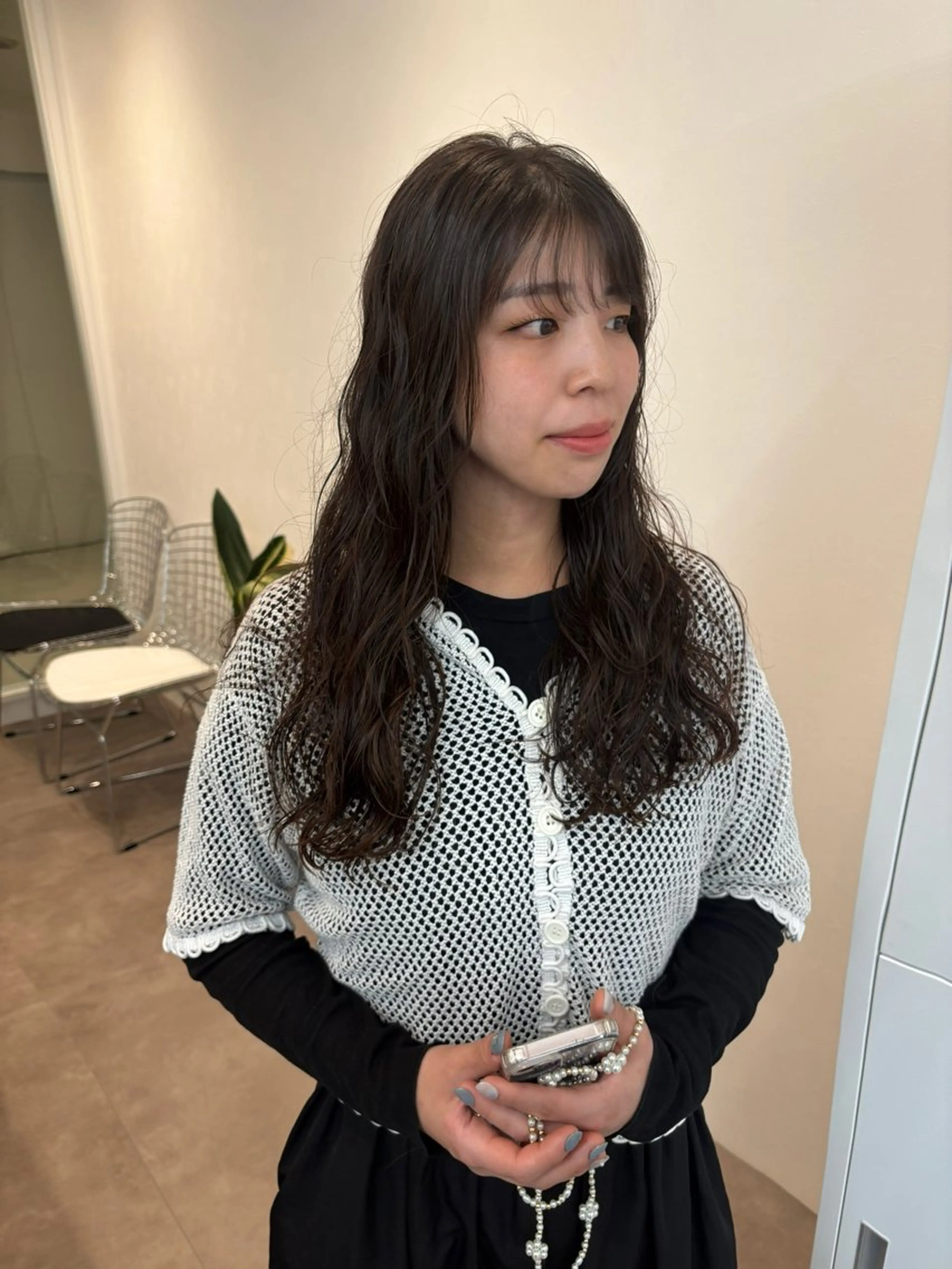 ロング パーマ カット 渡辺 彩乃のヘアスタイル