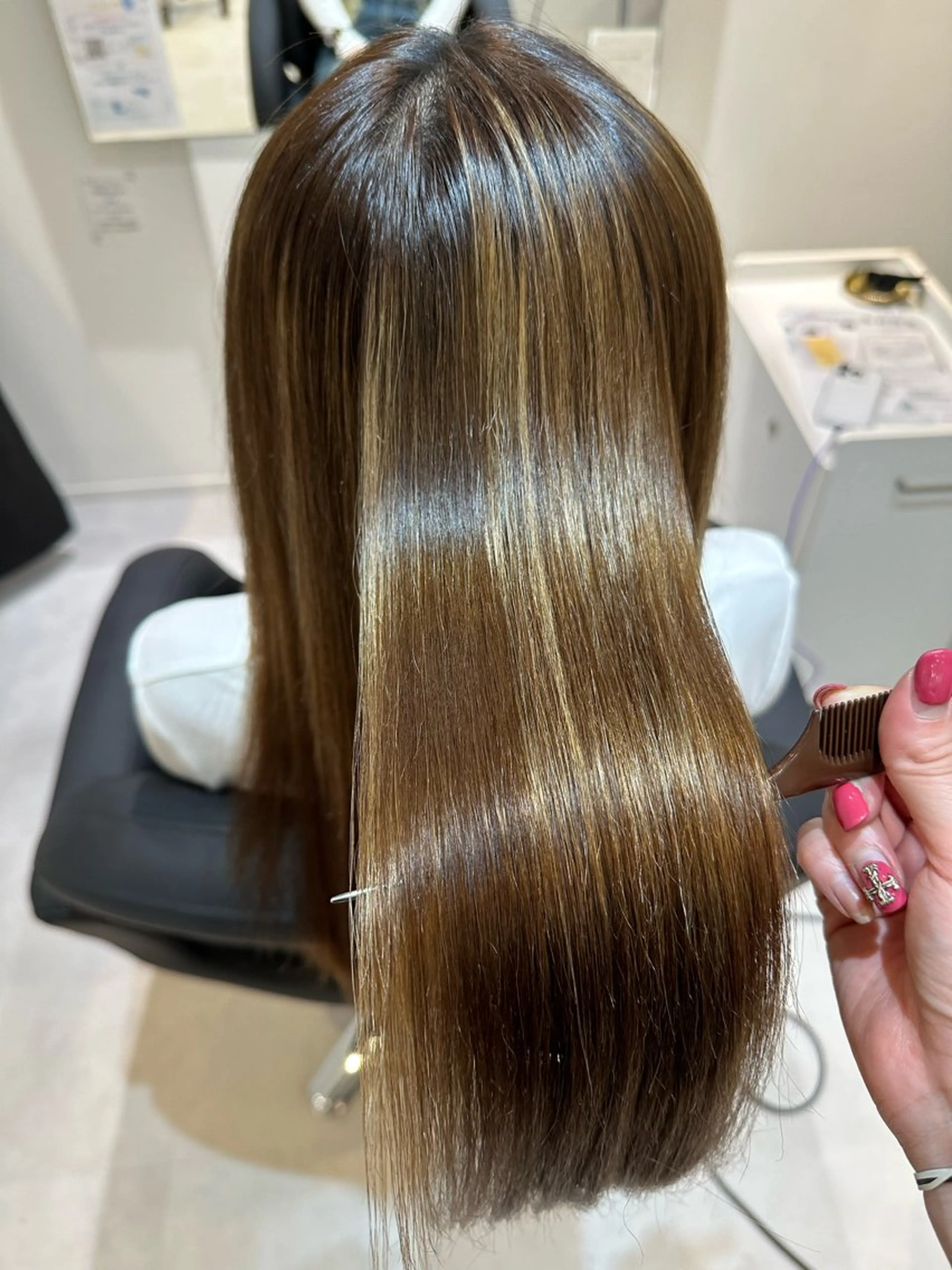 ミディアム Emuest心斎橋 SAKIのヘアスタイル