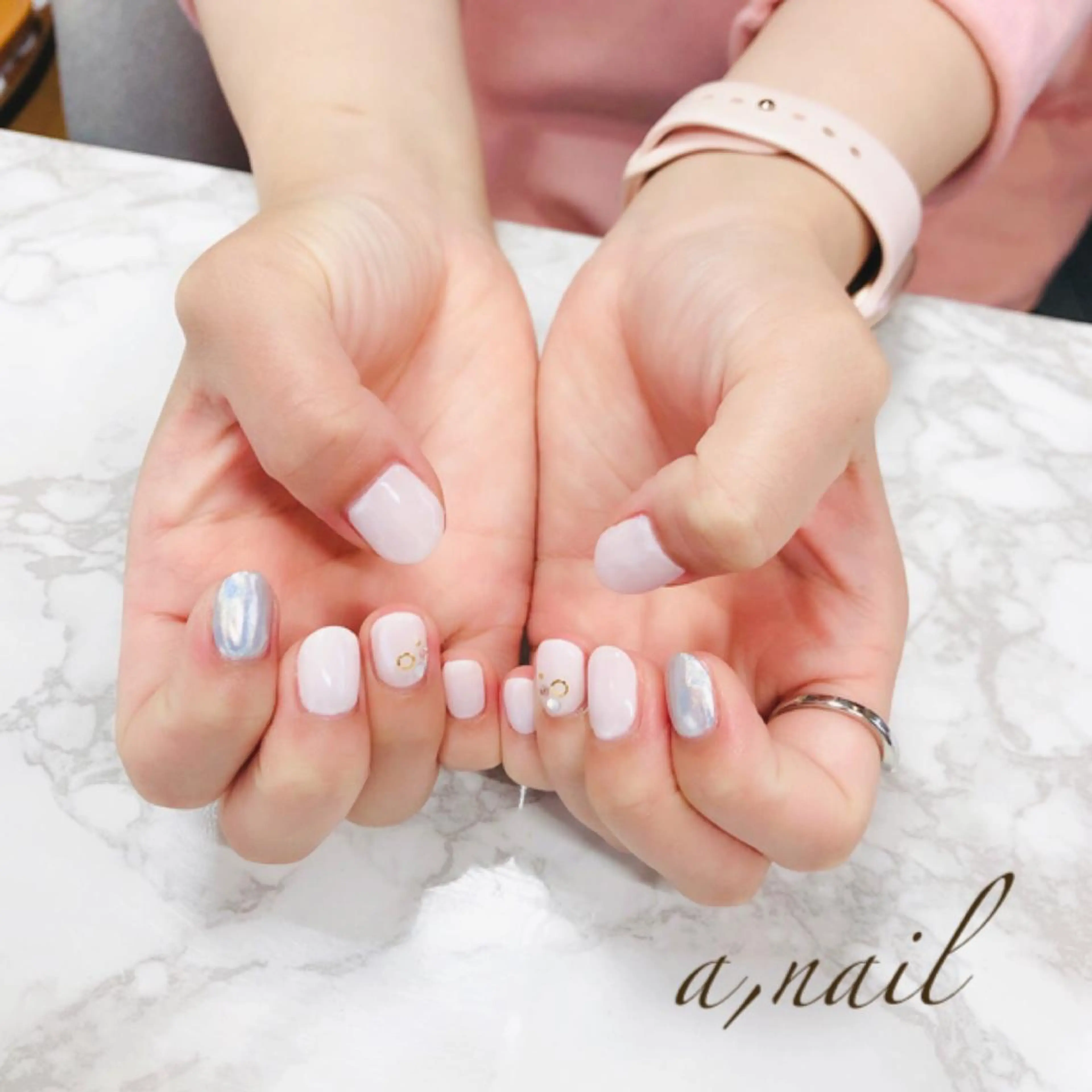 ネイル クリアネイル フットネイル ジェルネイル グラデーション ラメ(グリッター) ハンドネイル ネイルサロン エーネイルのネイルデザイン