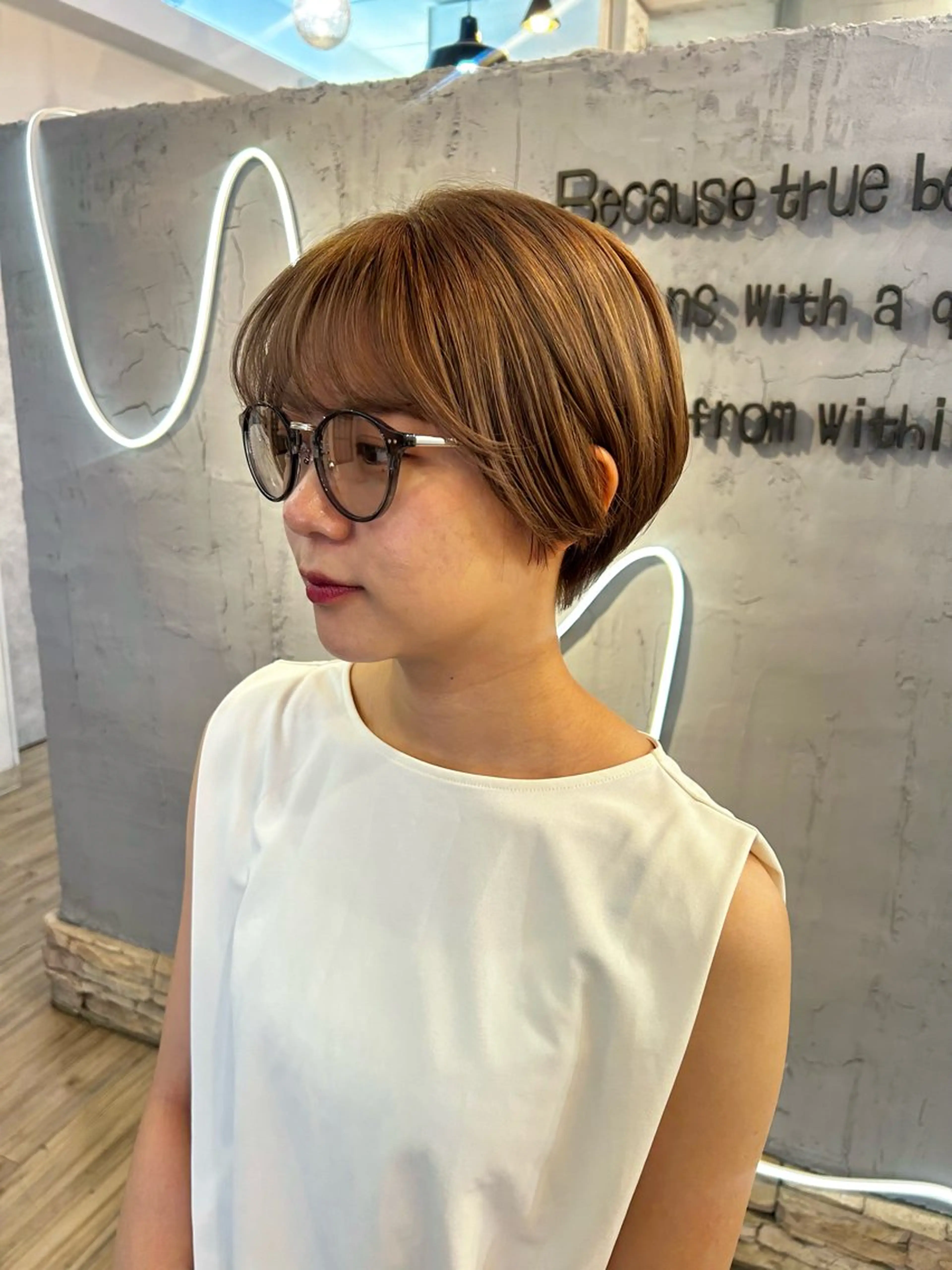 ショート カラー ブリーチ／ヘアセット 🪞🌙minamiのヘアスタイル