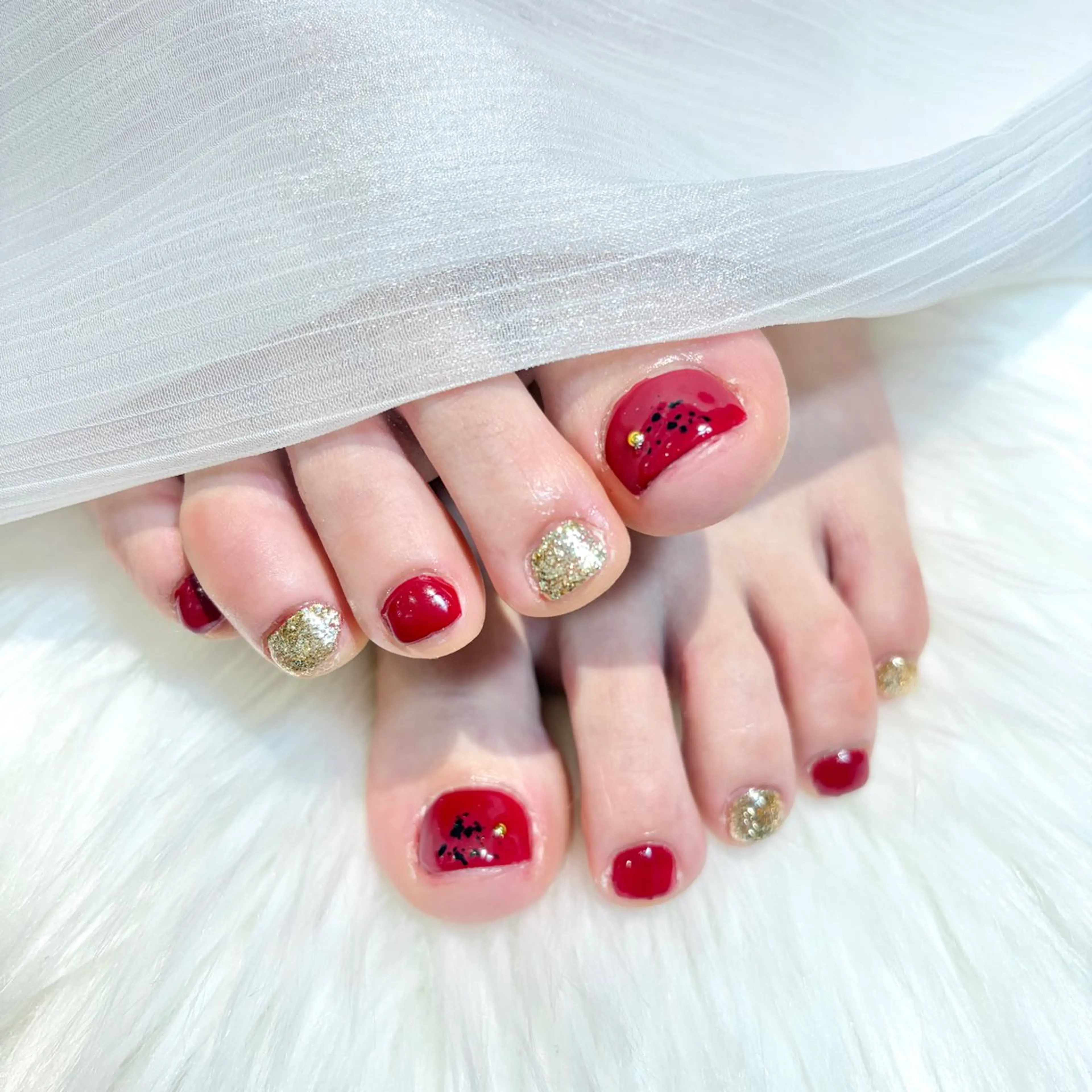 カラー フットネイル WISTERIA ainaのネイルデザイン