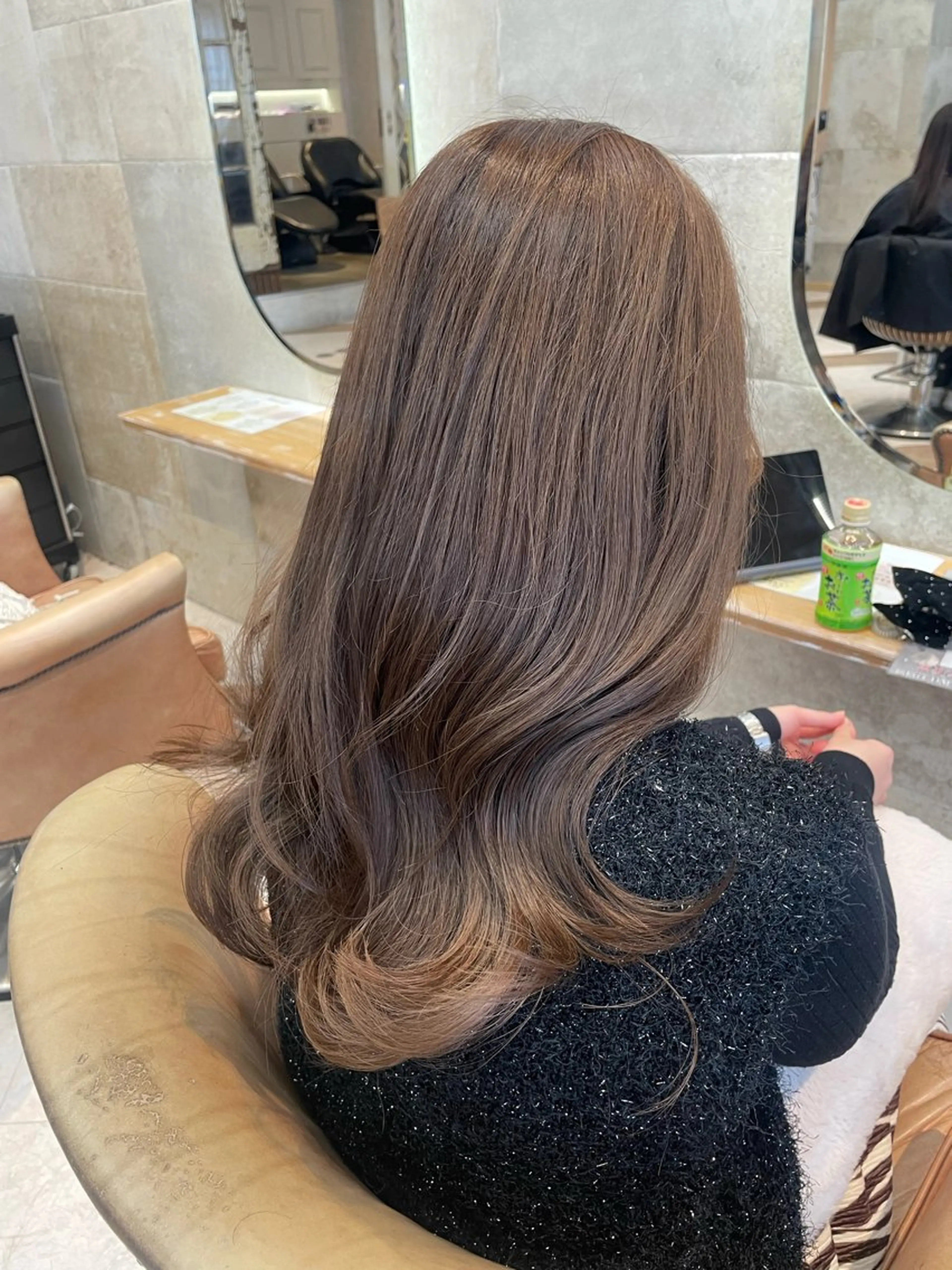 ロング ヘアカラー Kanami/韓国風 /艶カラーのヘアスタイル